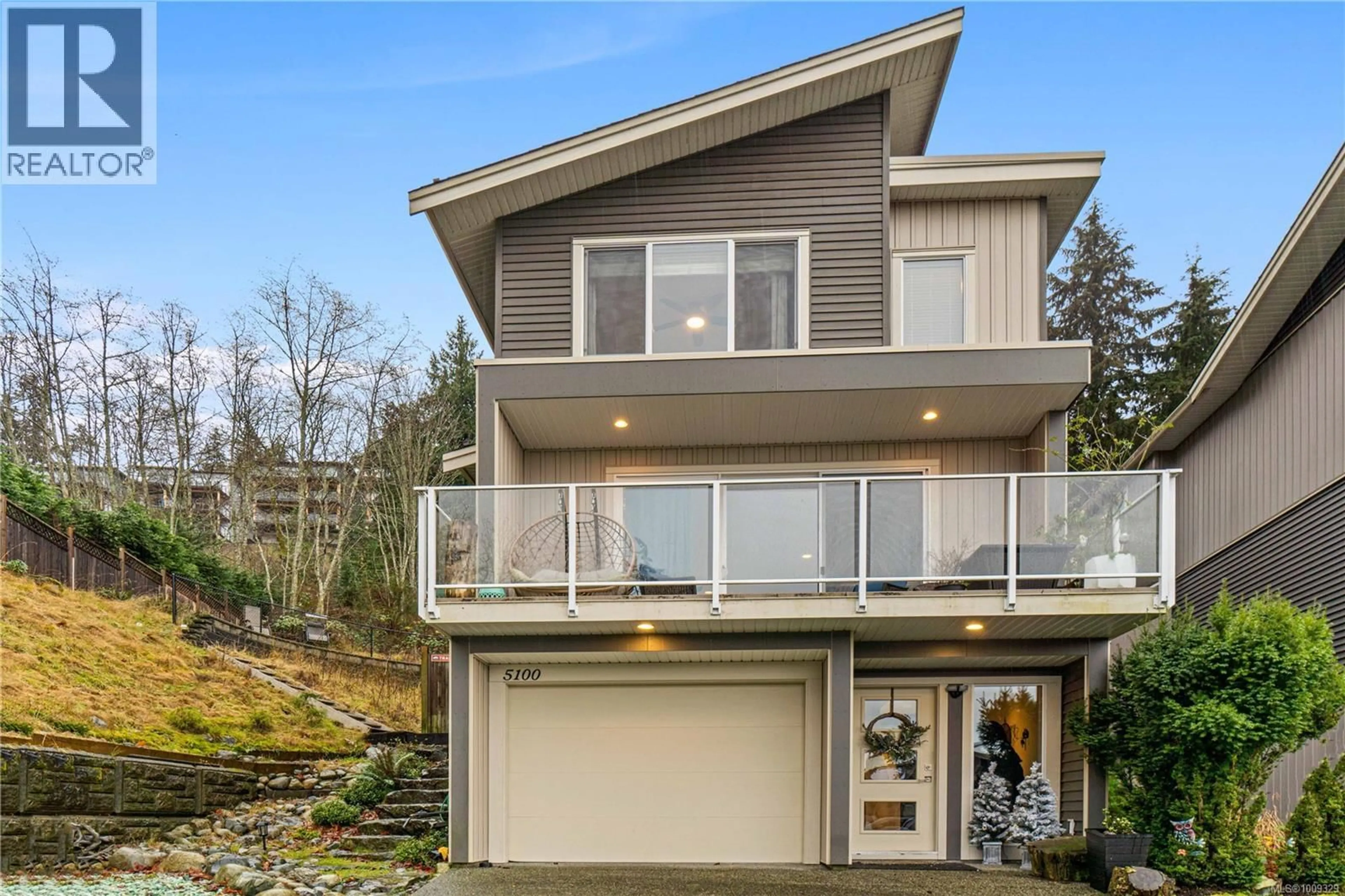 Home with vinyl exterior material, unknown for 5100 DUNN PLACE, Nanaimo British Columbia V9T0J2