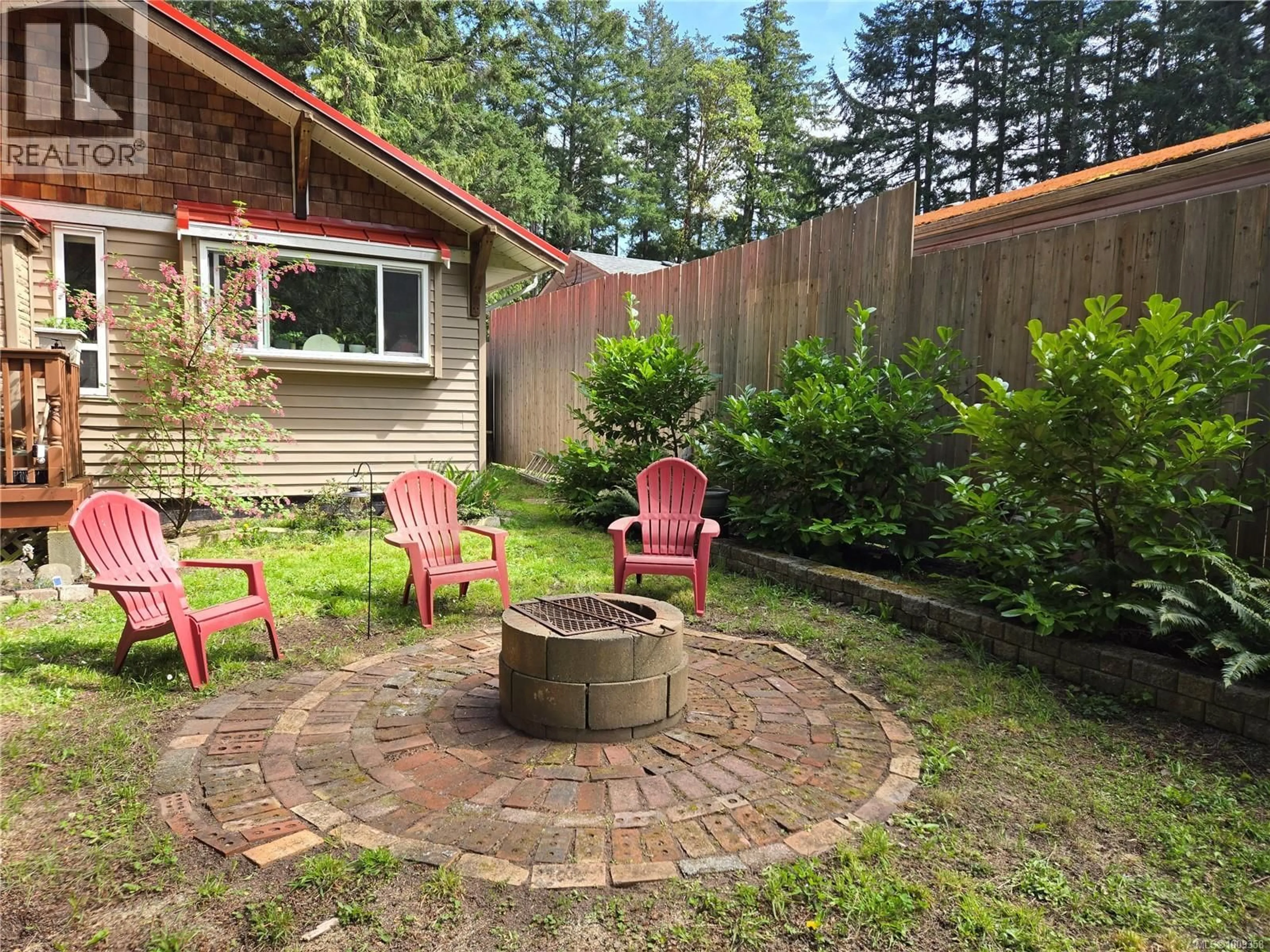 Patio, unknown for 559 BLITZ ROAD, Mayne Island British Columbia V0N2J1