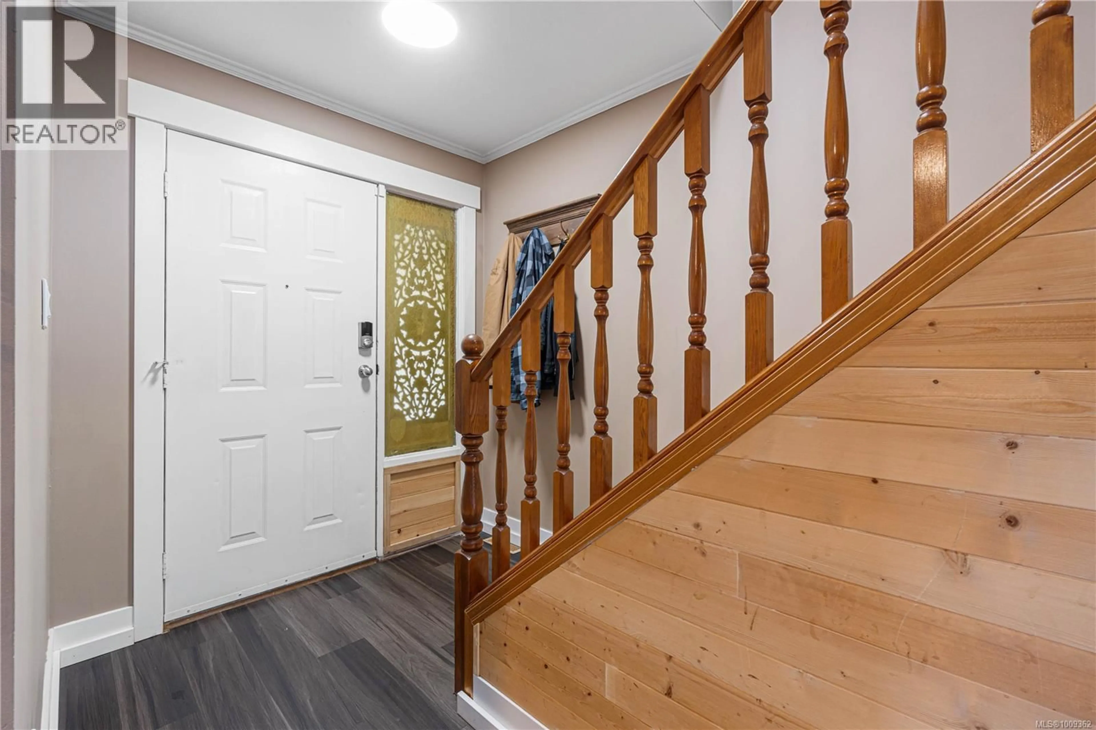 Indoor entryway for 5084 SEDONA WAY, Nanaimo British Columbia V9T5Z4