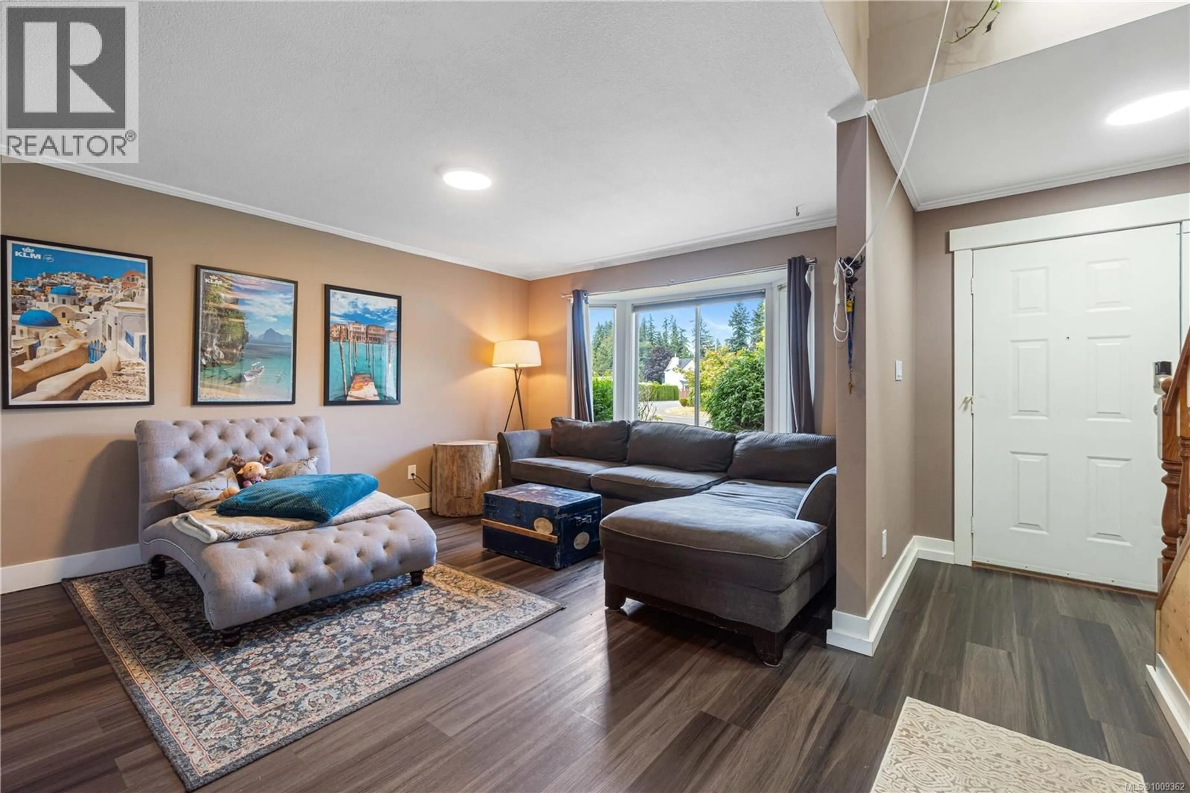 Living room with furniture, unknown for 5084 SEDONA WAY, Nanaimo British Columbia V9T5Z4