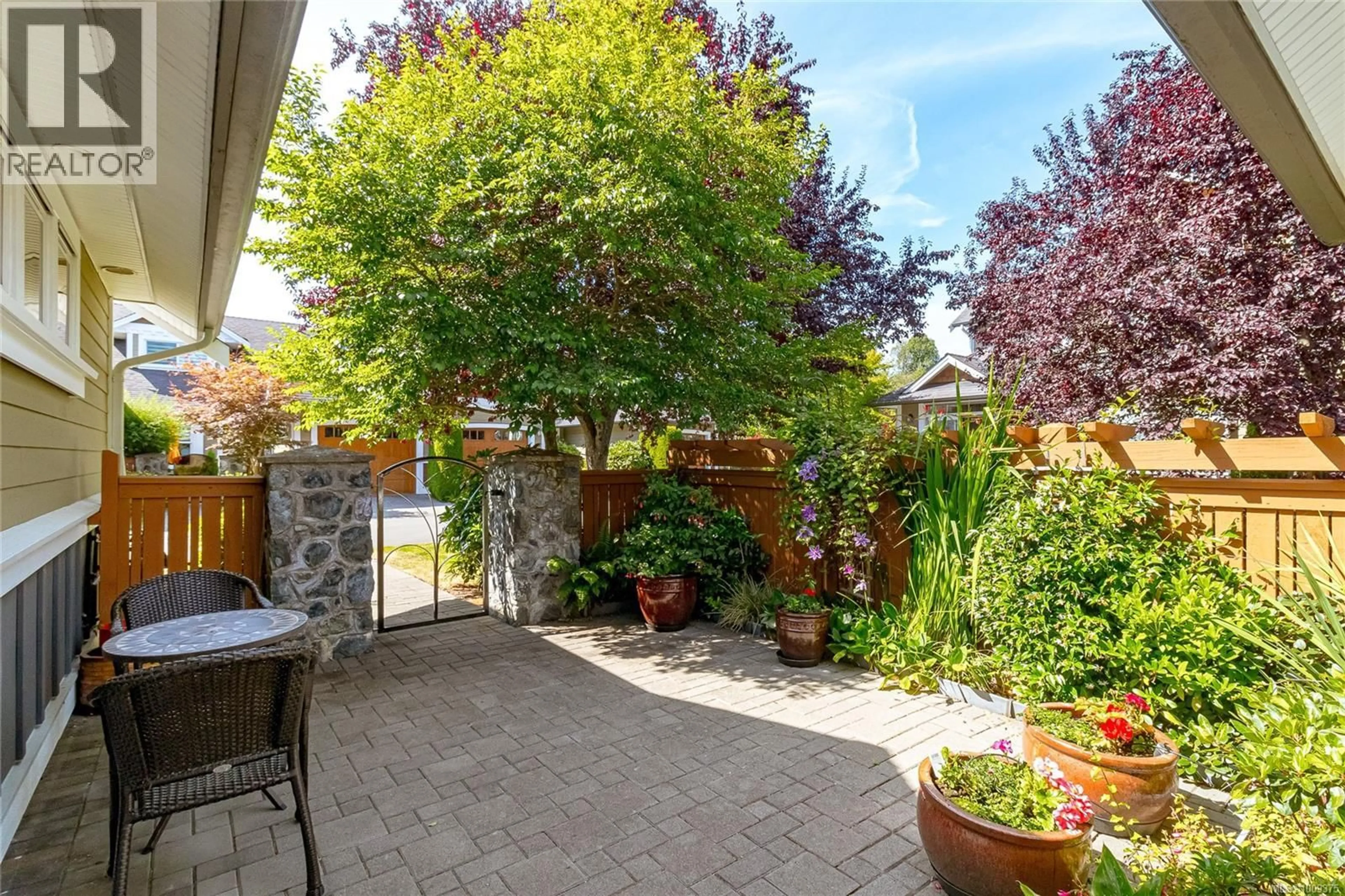 Patio, street for 16 - 10520 MCDONALD PARK ROAD, North Saanich British Columbia V8L3J1
