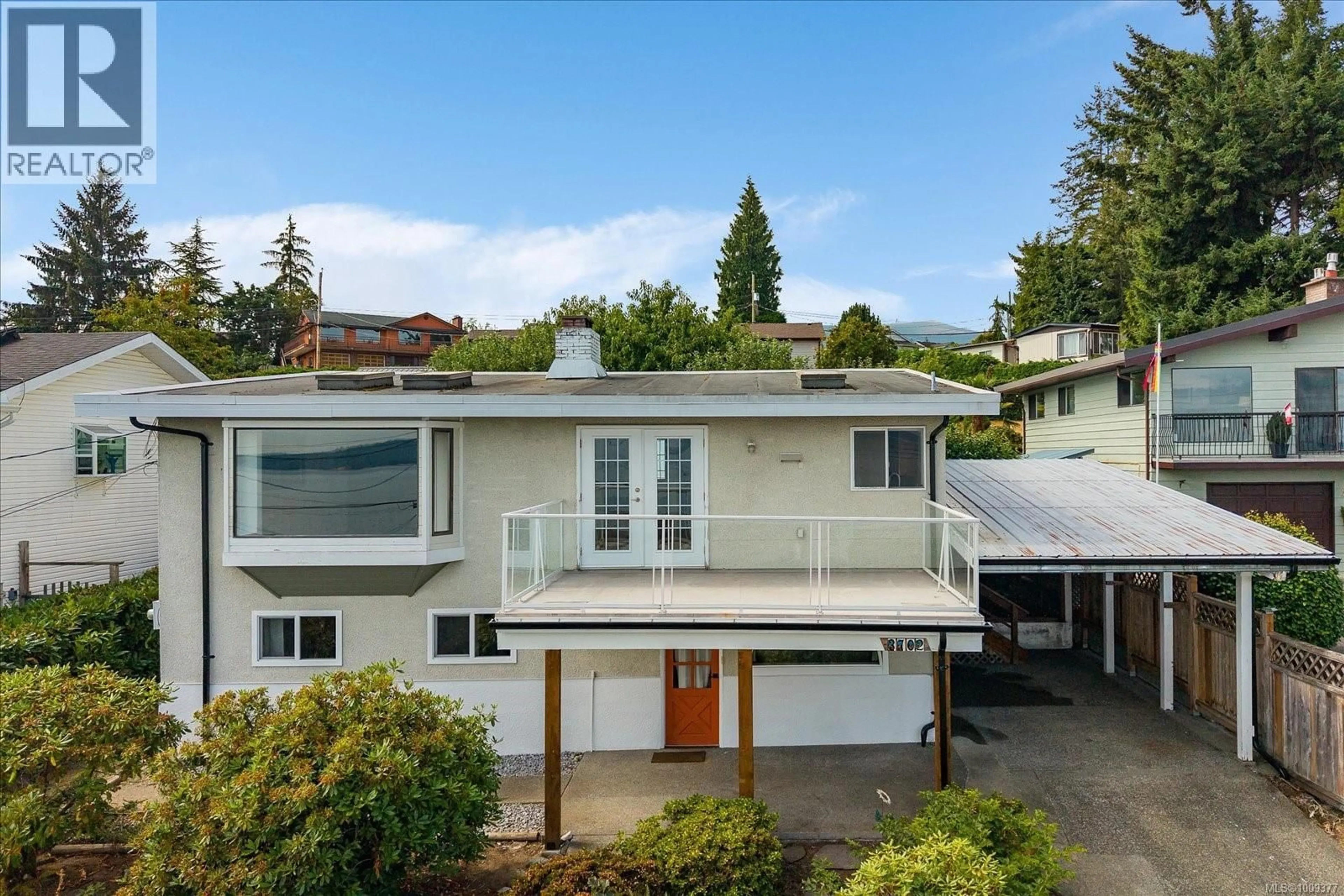 A pic from outside/outdoor area/front of a property/back of a property/a pic from drone, mountain view for 3702 GARDNER ROAD, Ladysmith British Columbia V9G2A2