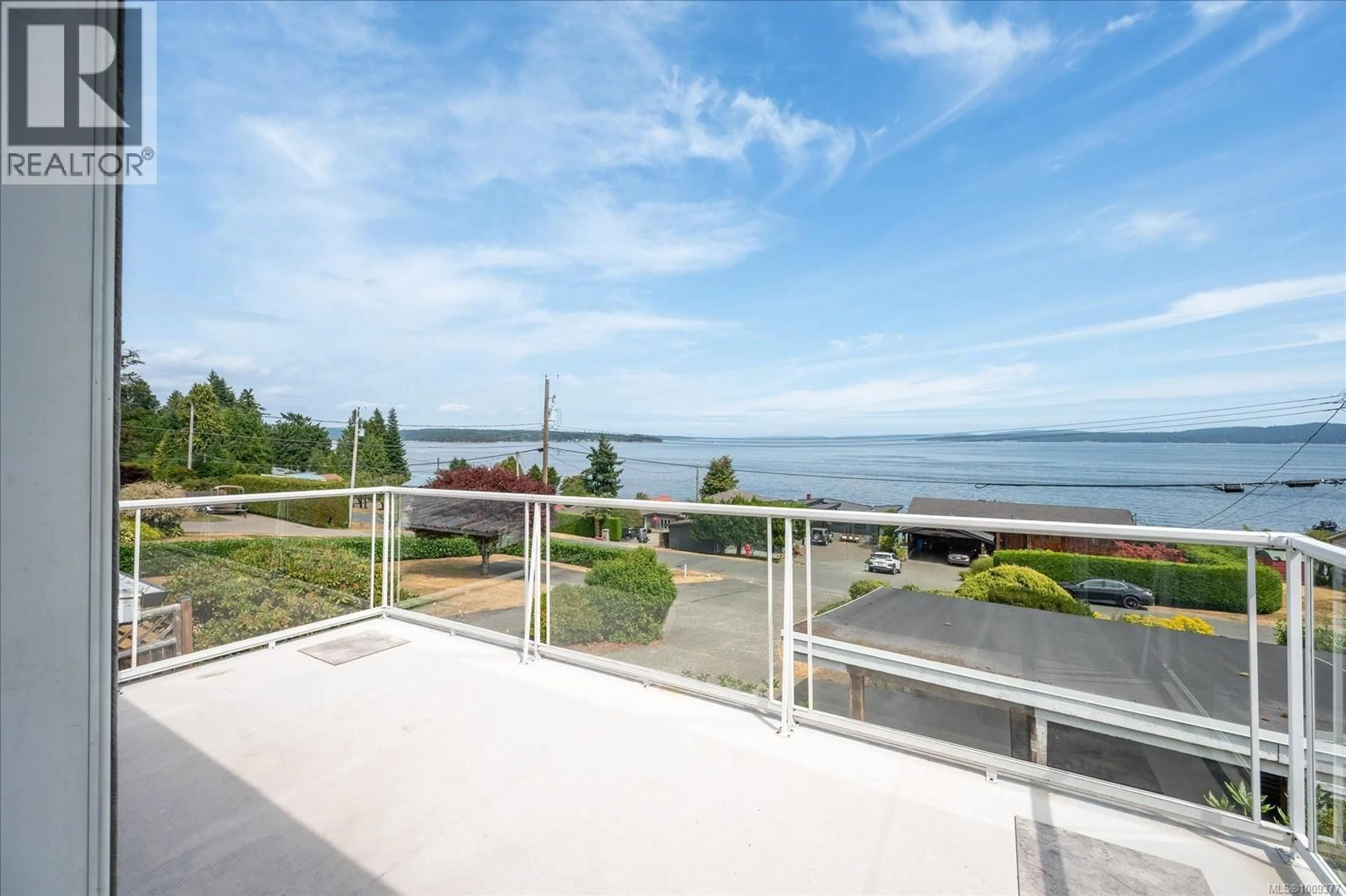 Patio, water/lake/river/ocean view for 3702 GARDNER ROAD, Ladysmith British Columbia V9G2A2