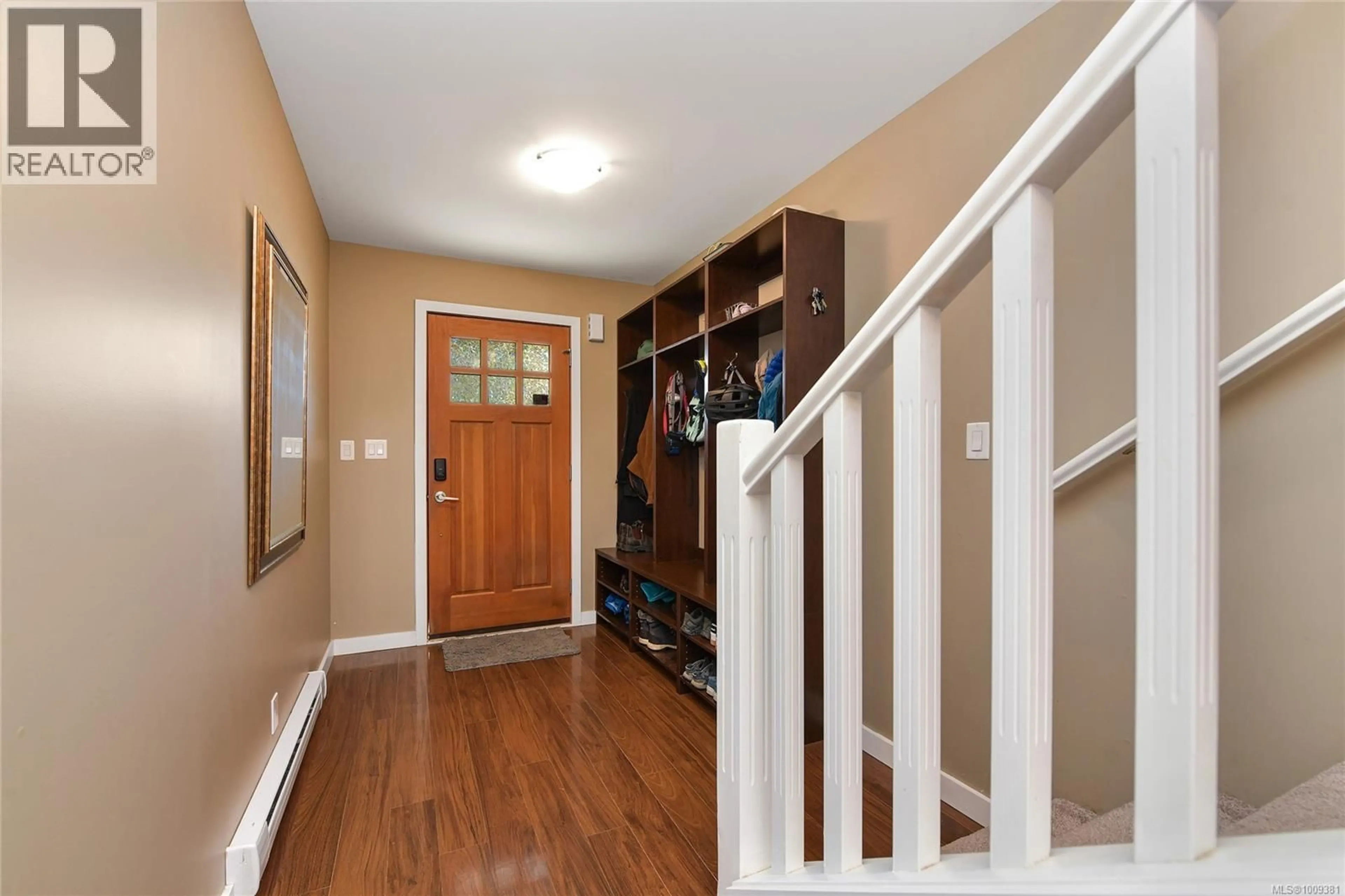 Indoor entryway for 984 FIREHALL CREEK ROAD, Langford British Columbia V9C0A2