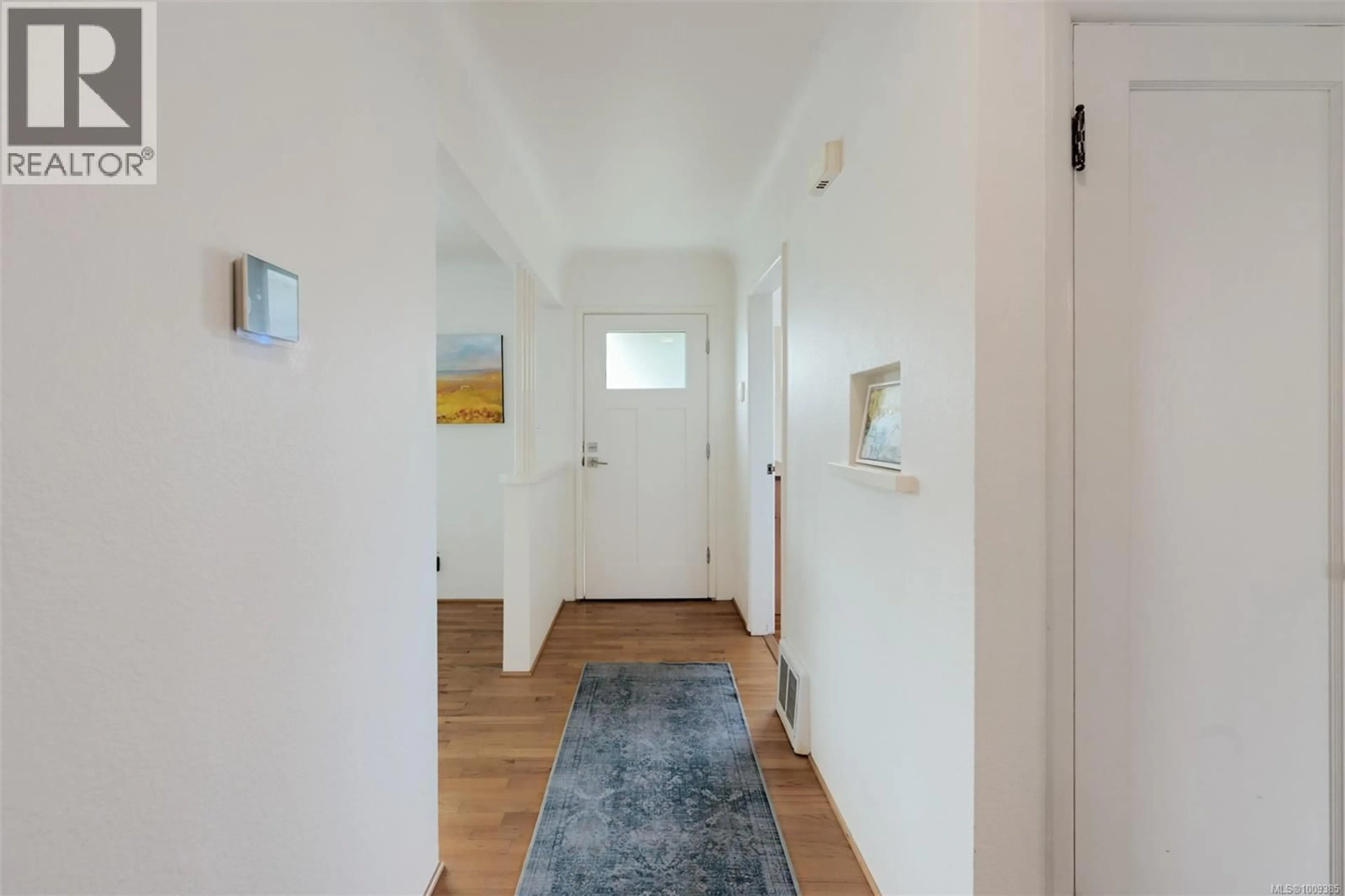 Indoor entryway for 1678 DERBY ROAD, Saanich British Columbia V8P1V1
