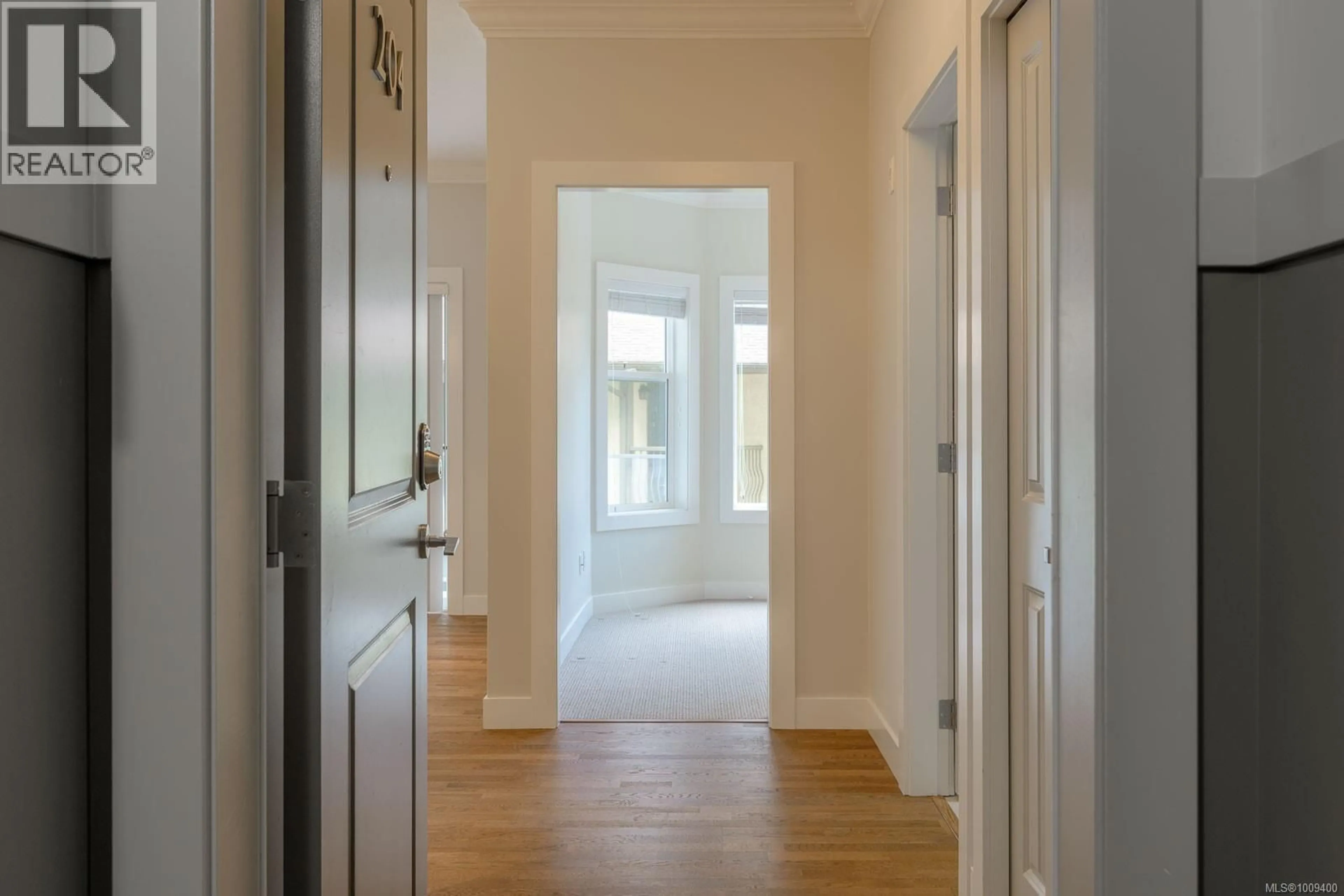 Indoor entryway for 204 - 1838 COWICHAN BAY ROAD, Cowichan Bay British Columbia V0R1N1