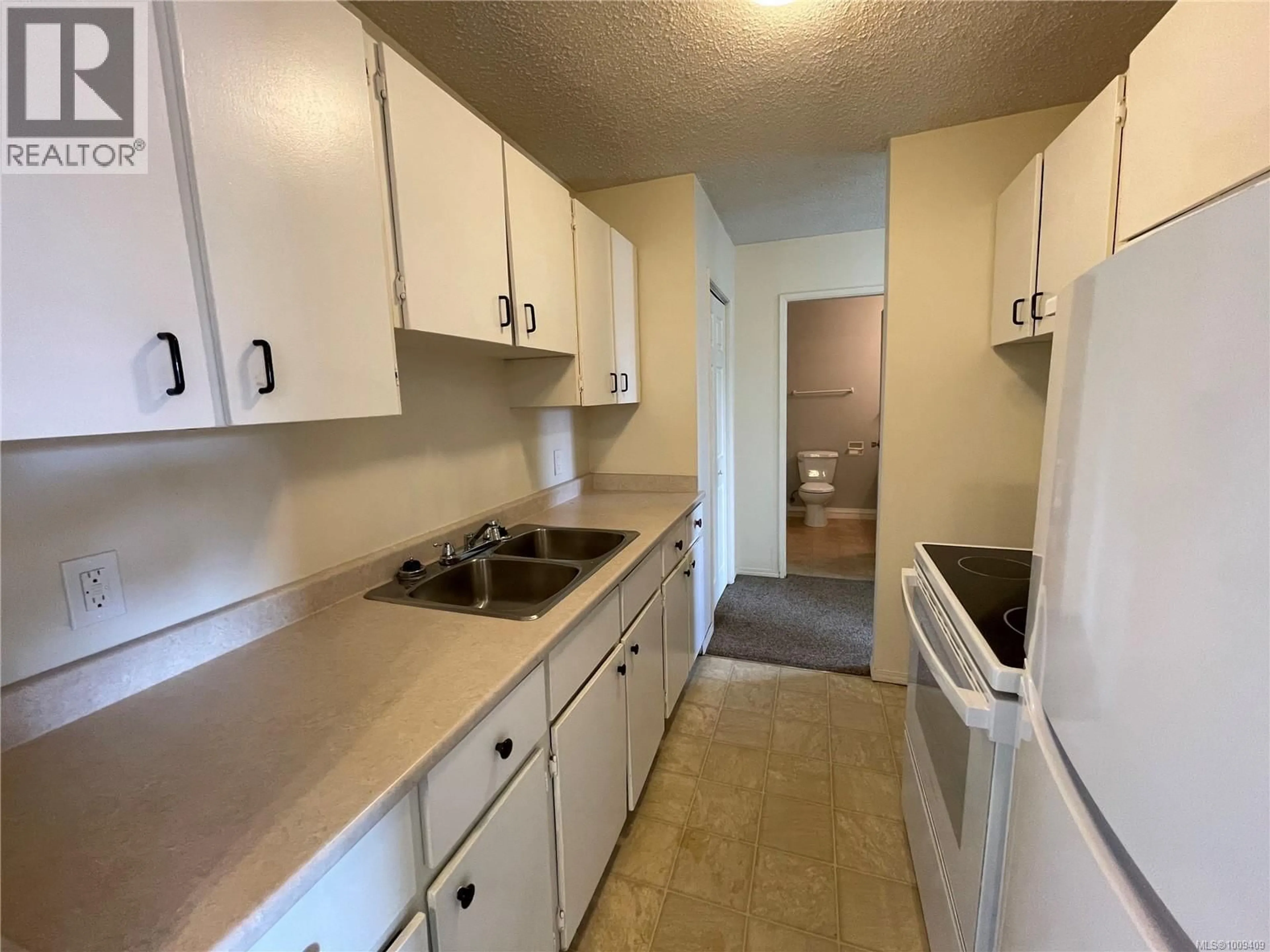 Standard kitchen, unknown for 17 - 3271 COWICHAN LAKE ROAD, Duncan British Columbia V9L4C1