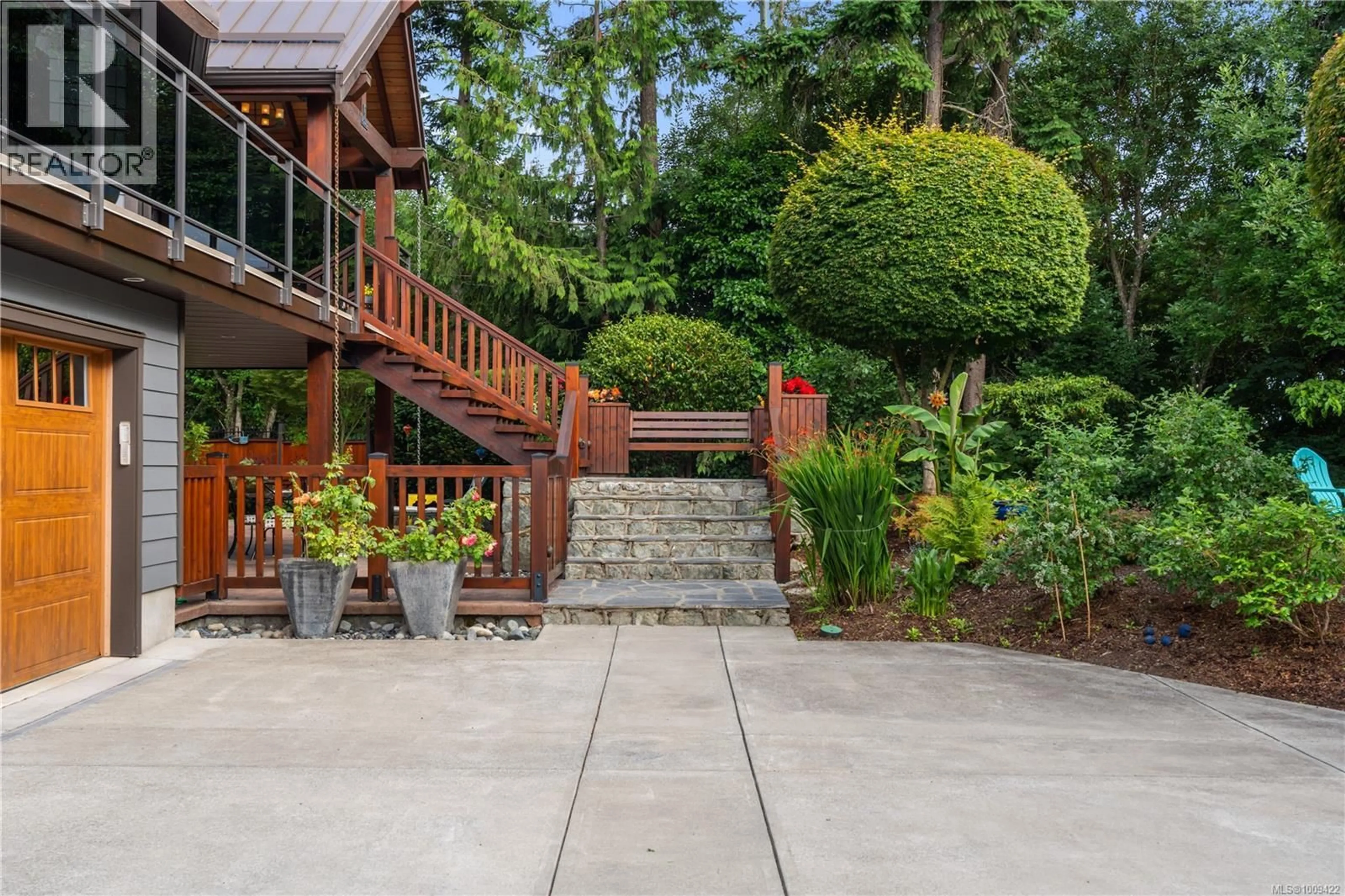Patio, unknown for 10879 MADRONA DRIVE, North Saanich British Columbia V8L5N9
