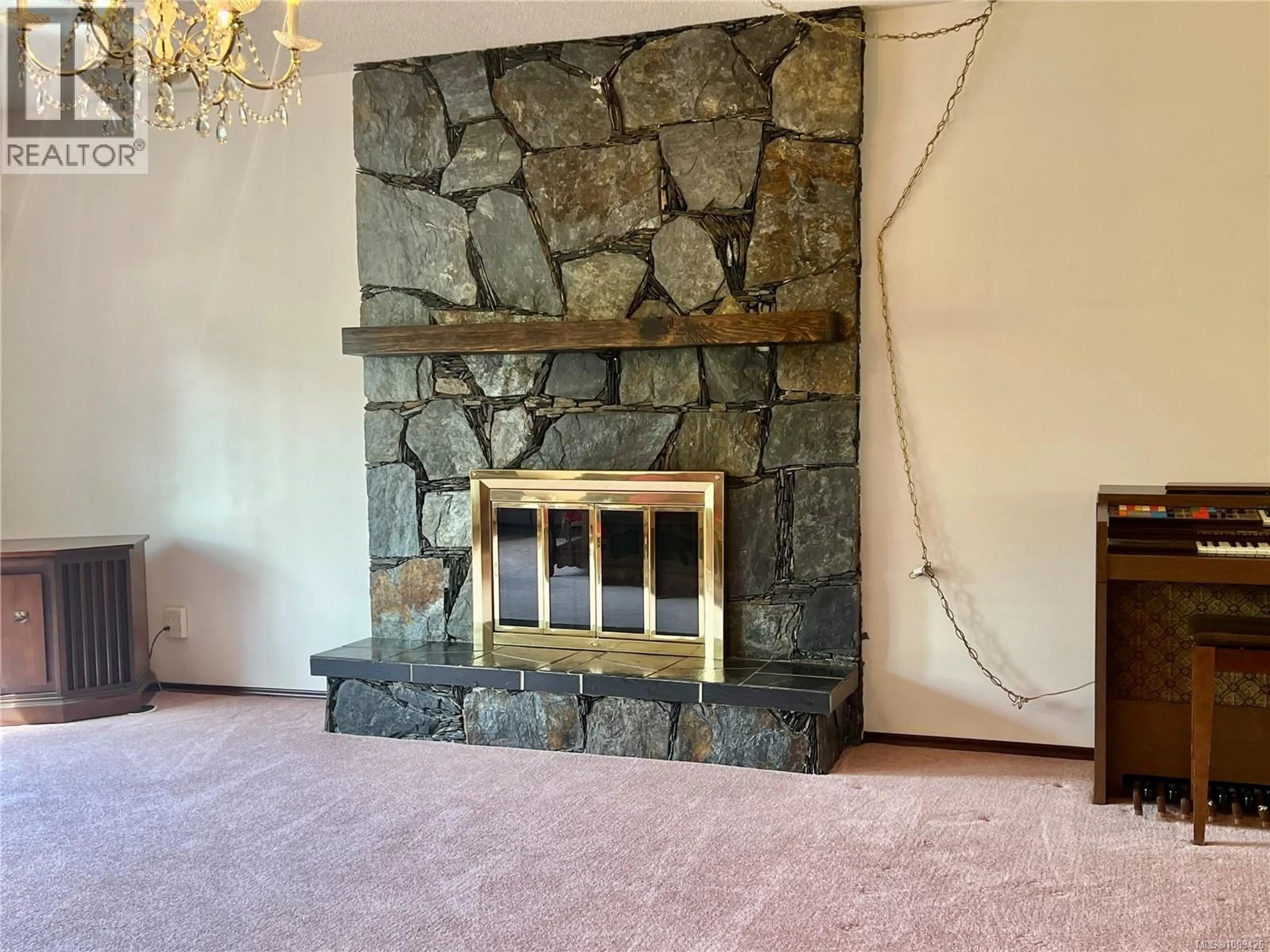 A pic of a room for 1734 FELTHAM ROAD, Saanich British Columbia V8N2A3