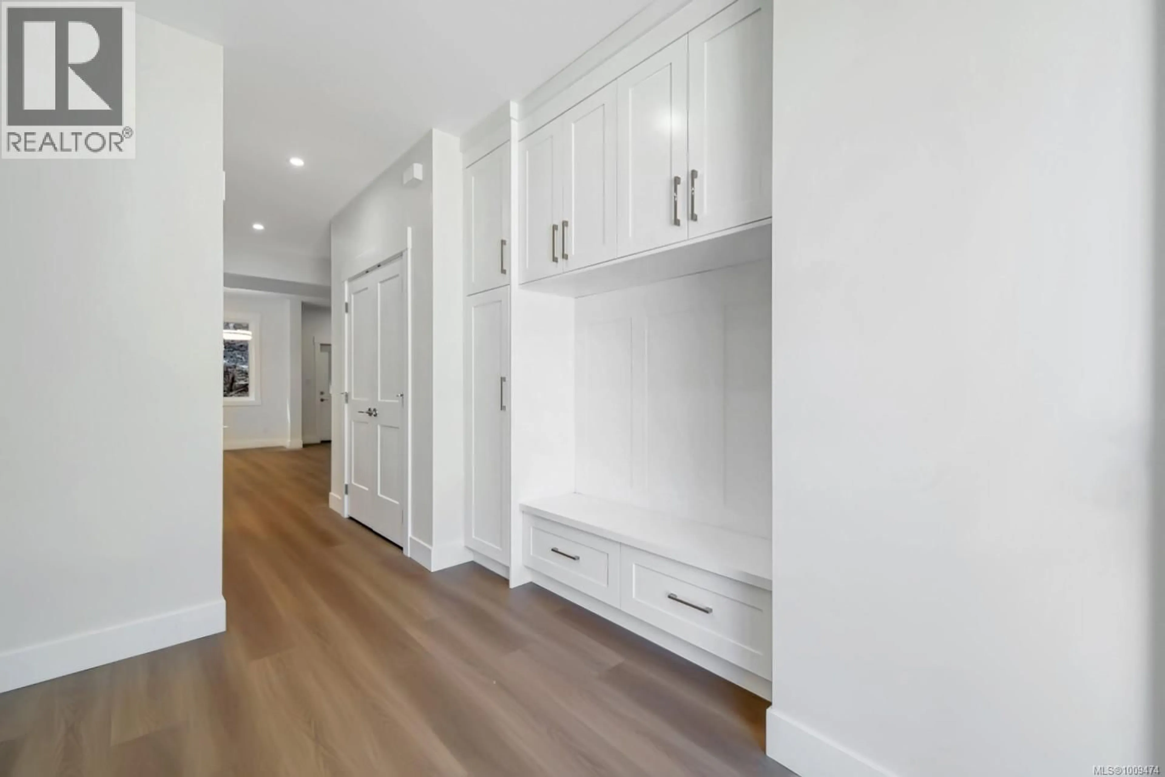 Indoor entryway for 163 HUNTER WAY, Ladysmith British Columbia V9G0C4