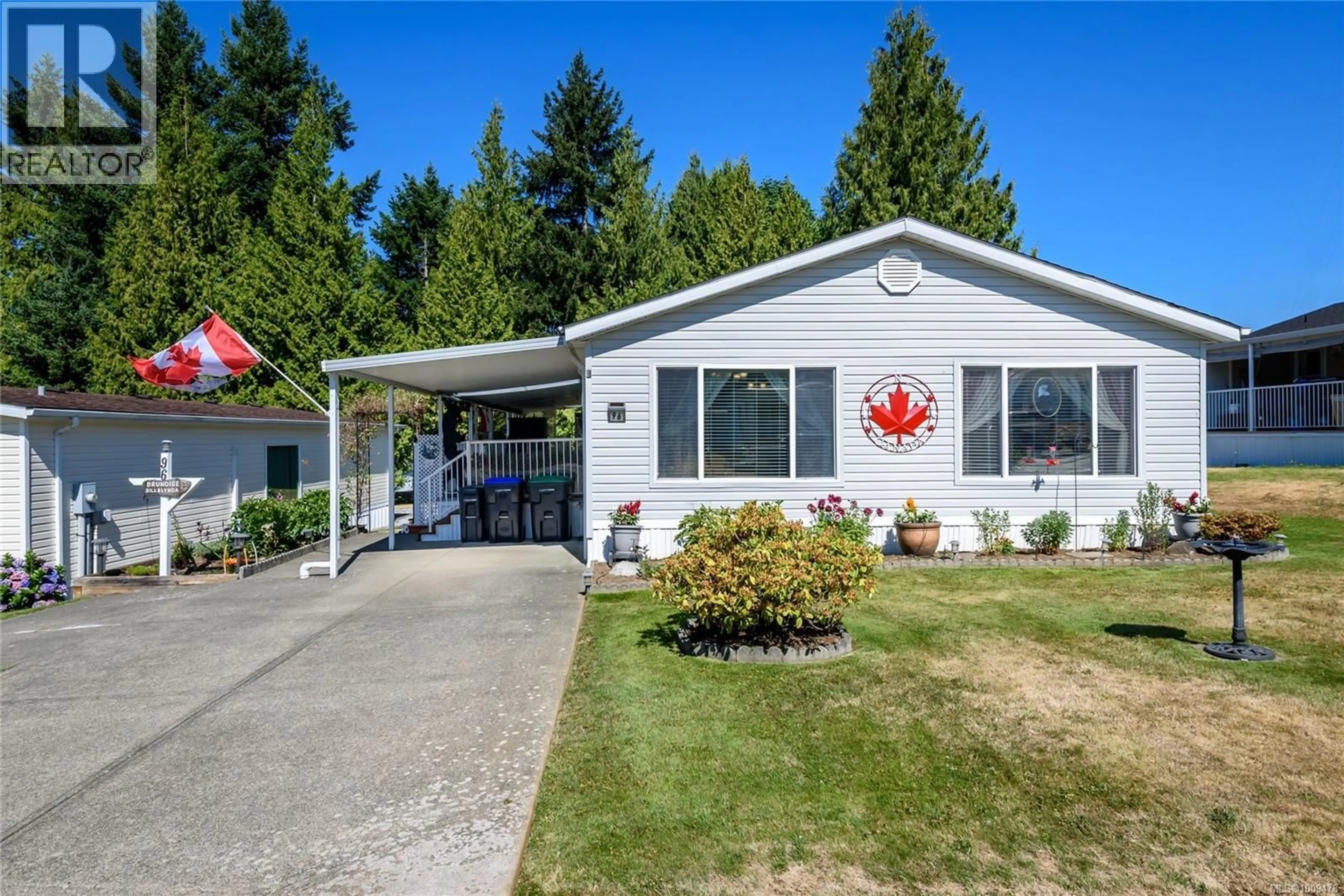 Home with vinyl exterior material, street for 96 - 4714 MUIR ROAD, Courtenay British Columbia V9N8Z6