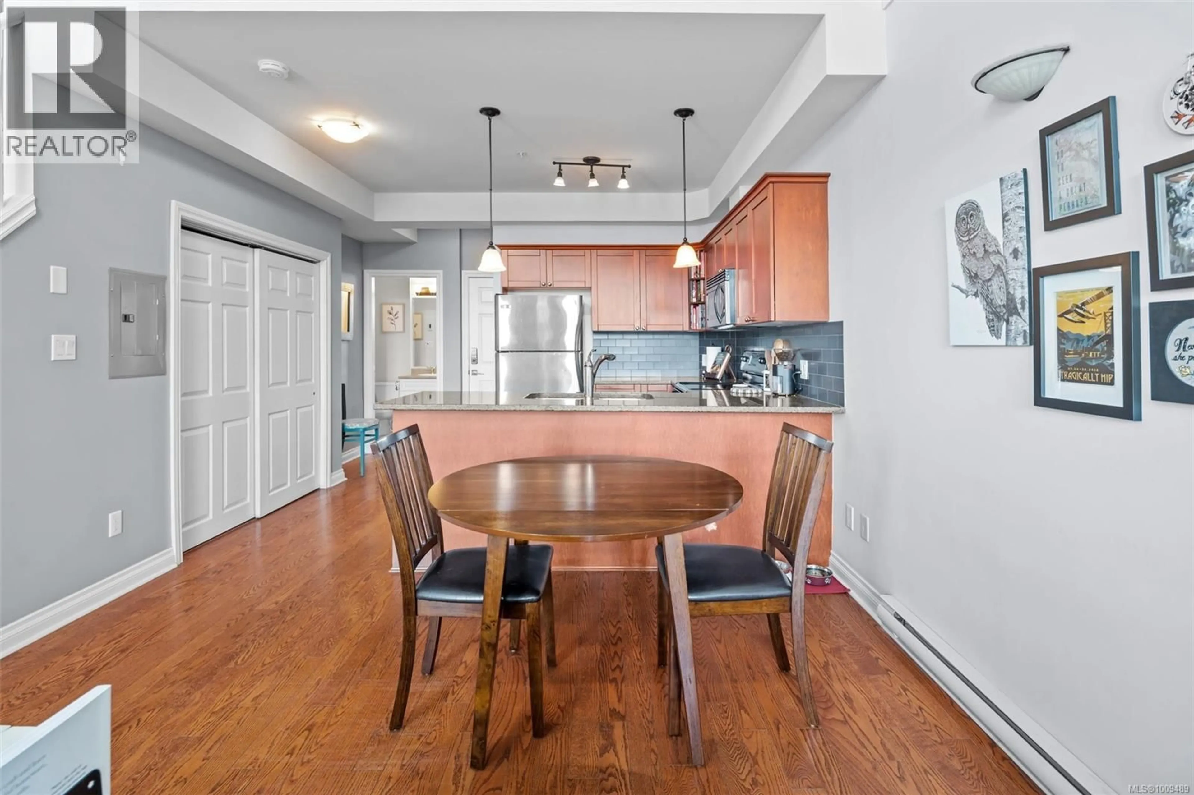 Open concept kitchen, unknown for 418 - 866 GOLDSTREAM AVENUE, Langford British Columbia V9B2X9