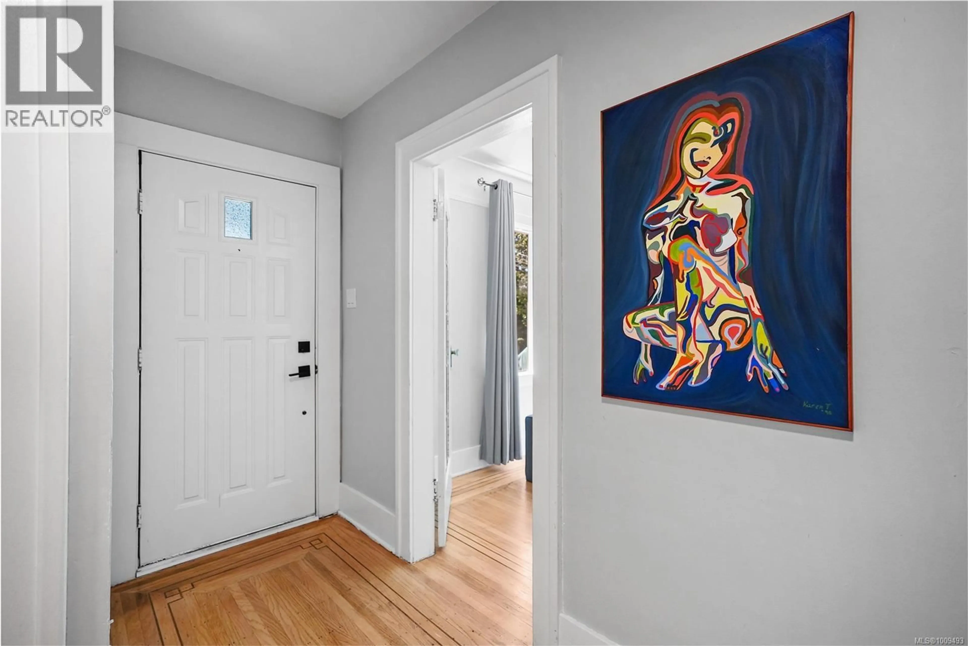 Indoor entryway for 1108 ROCK STREET, Saanich British Columbia V8P2B8