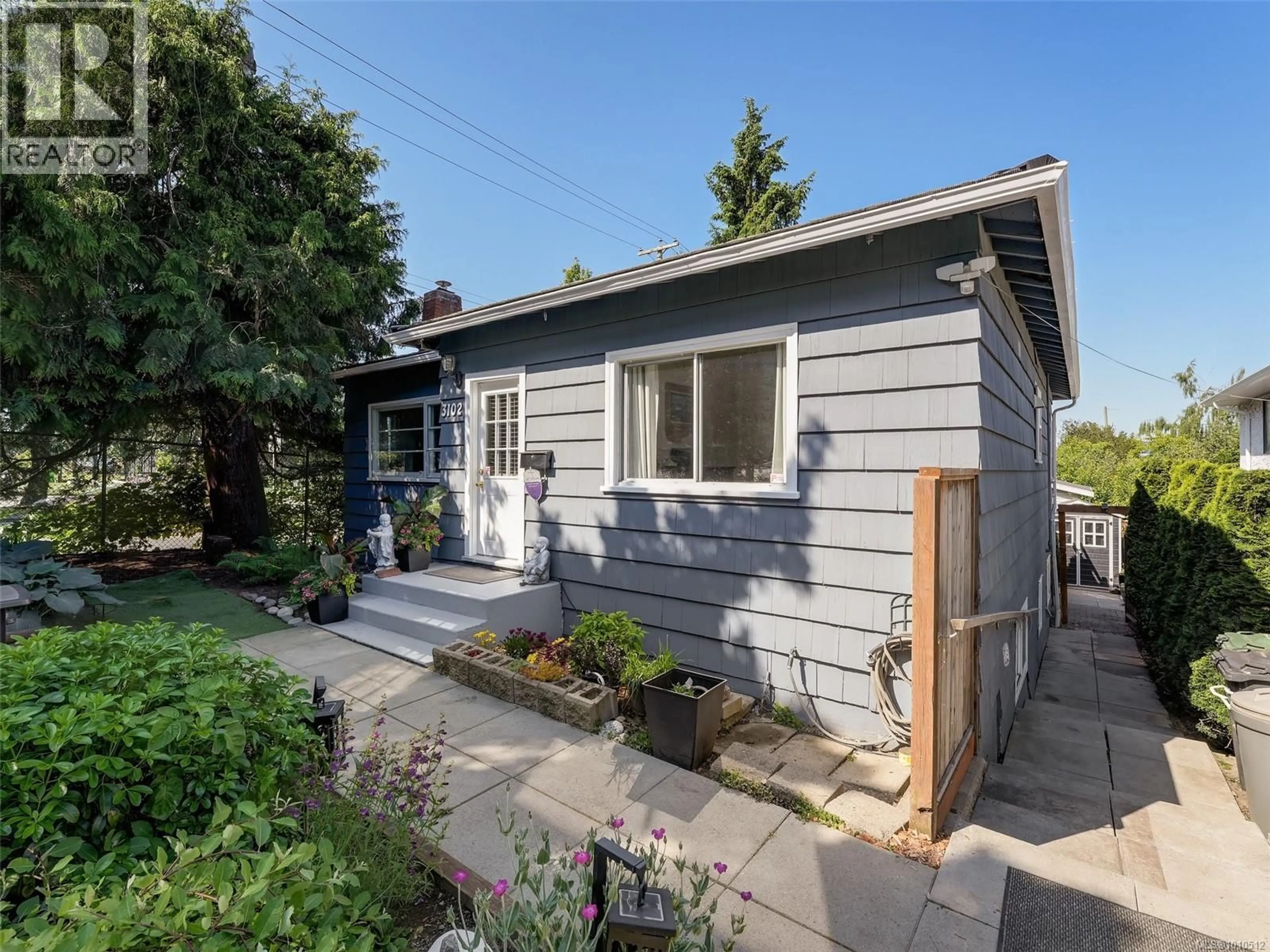 Home with vinyl exterior material, street for 3102 YEW STREET, Victoria British Columbia V8X1M8