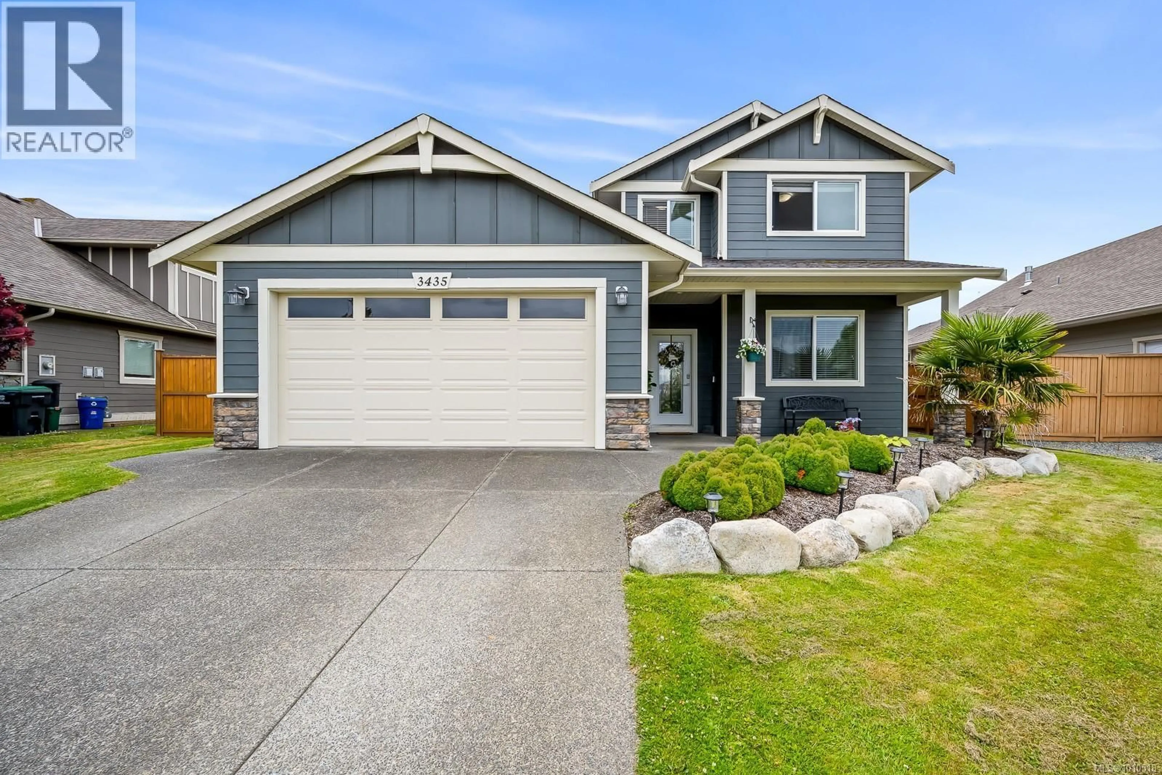 Home with vinyl exterior material, street for 3435 STONERIDGE AVENUE, Courtenay British Columbia V9M0B3
