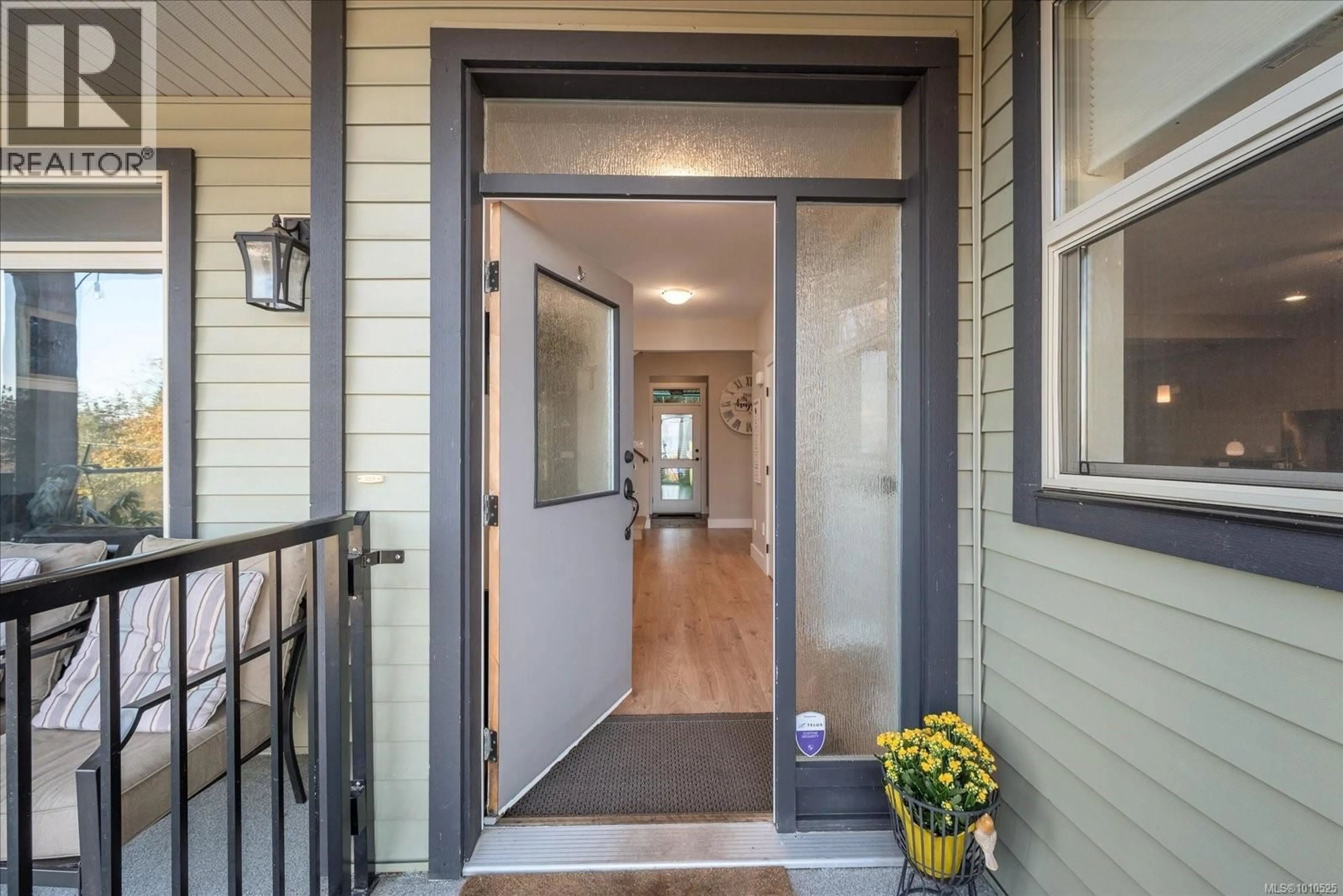 Indoor entryway for 5265 TOMS TURNABOUT, Nanaimo British Columbia V9T5M9