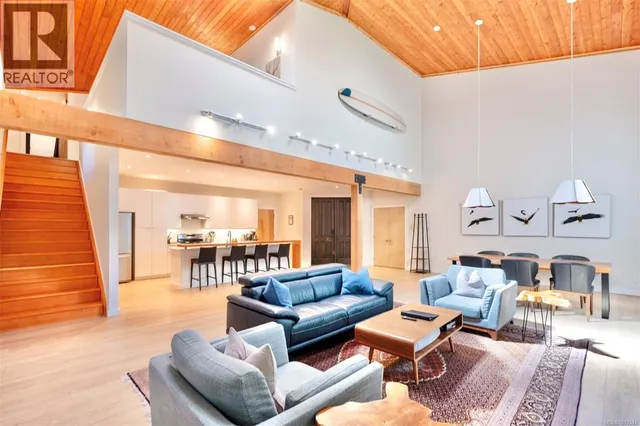 1316 LYNN ROAD, Tofino 4