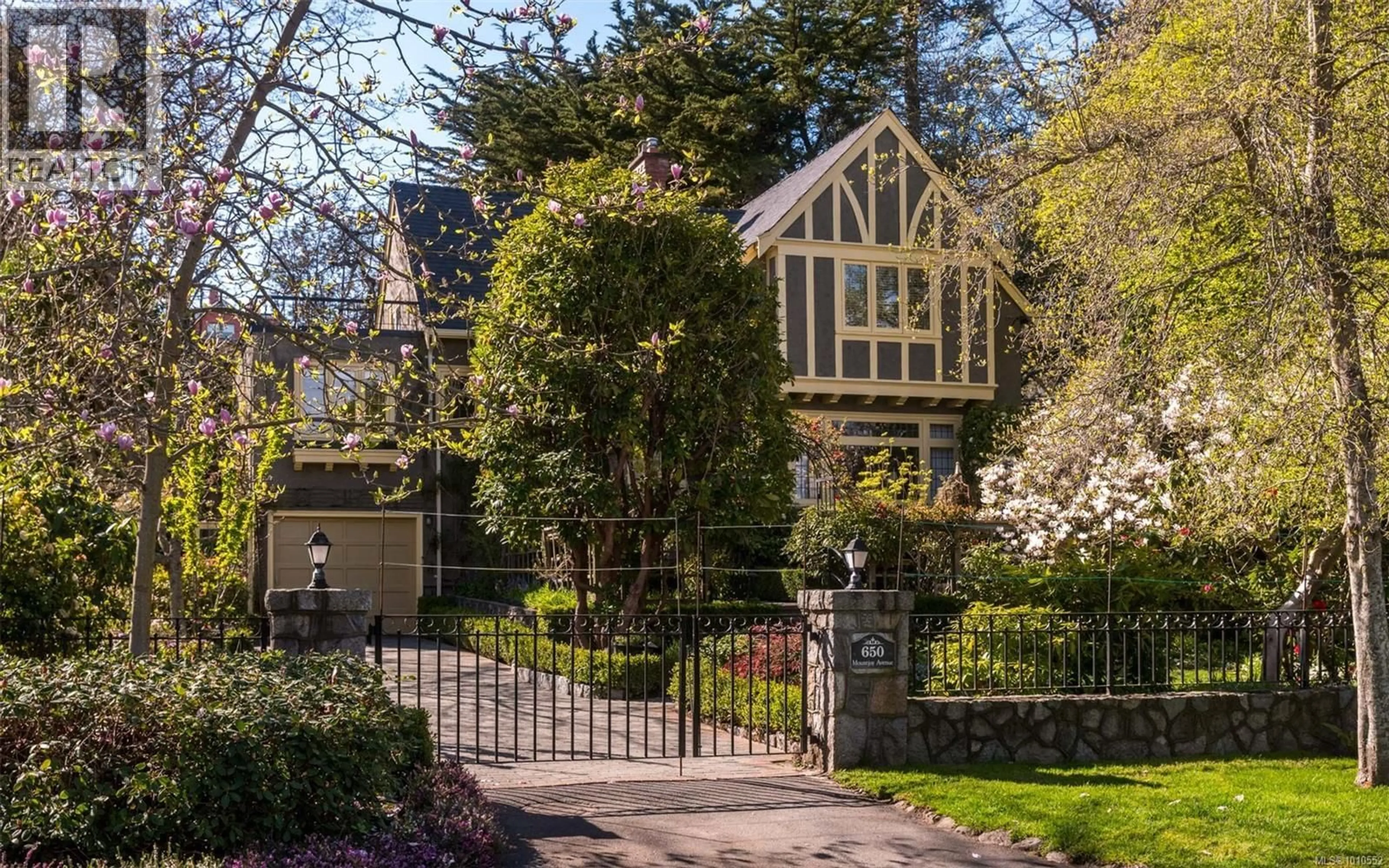 Unknown for 650 MOUNTJOY AVENUE, Oak Bay British Columbia V8S4K9