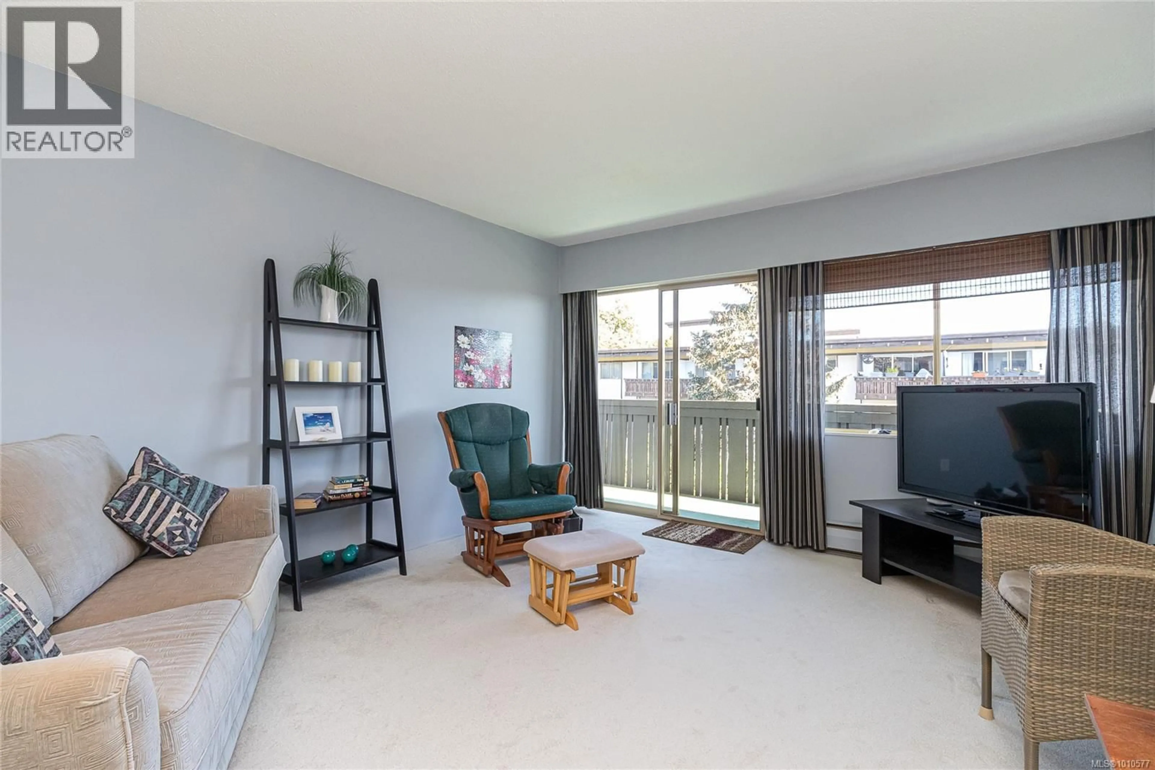 Living room with furniture, unknown for 308 - 964 HEYWOOD AVENUE, Victoria British Columbia V8X5J2
