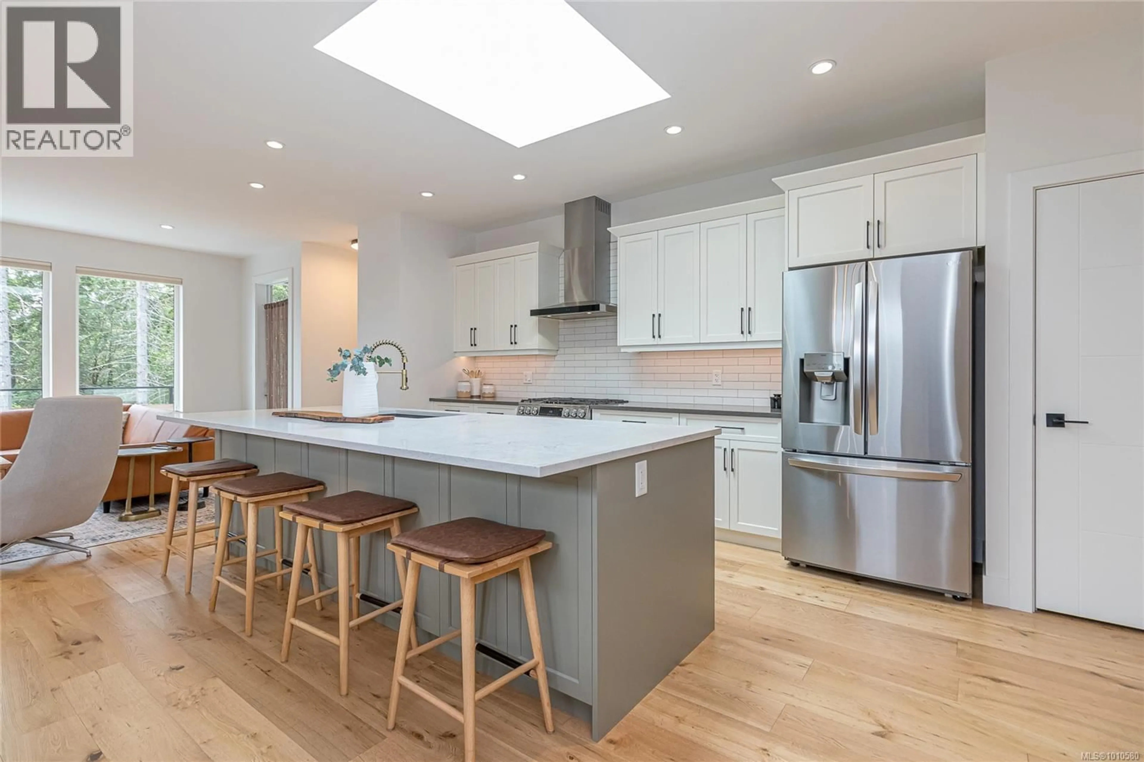 Open concept kitchen, unknown for 6237 HIGHWOOD DRIVE, Duncan British Columbia V9L0H5
