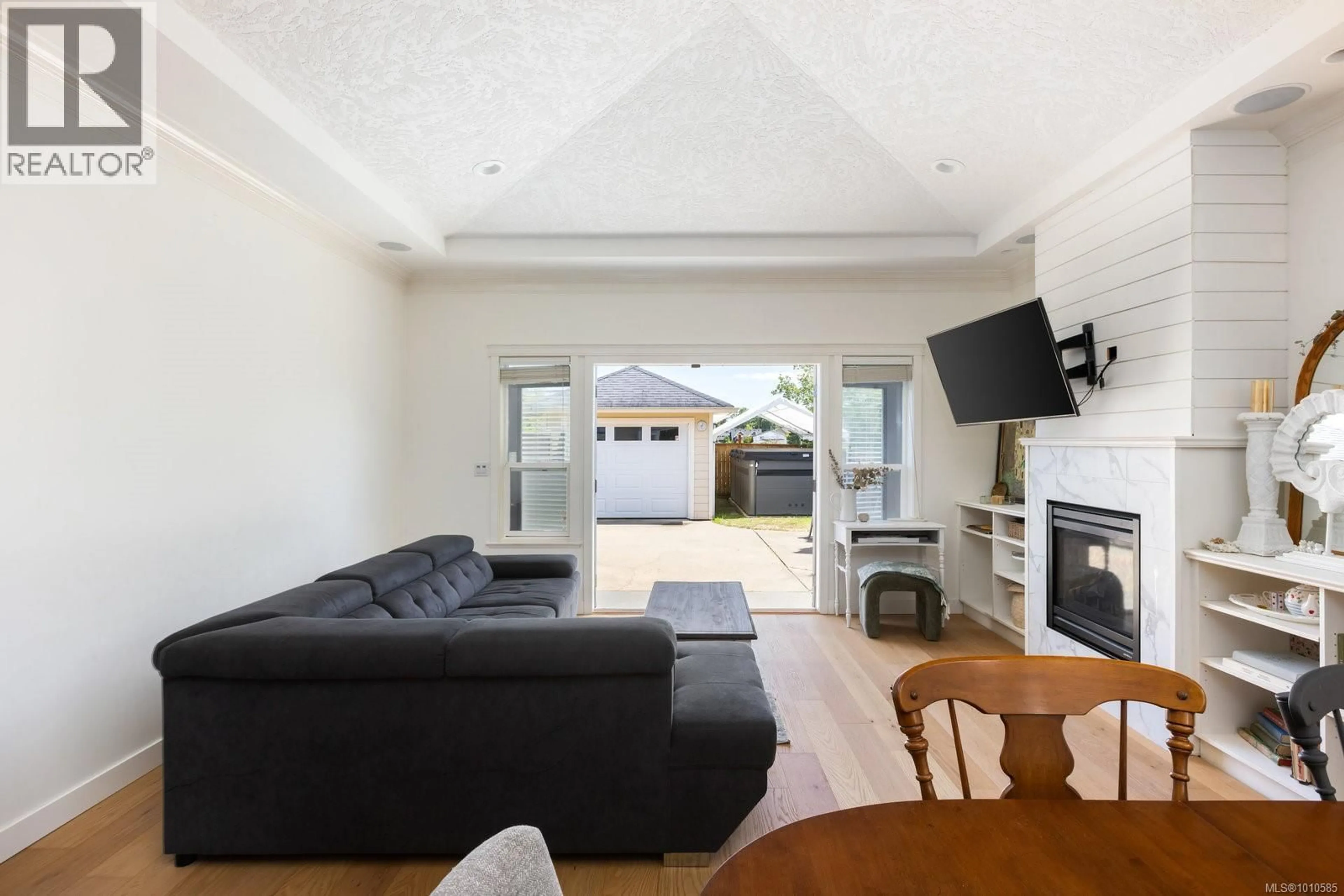 Living room with furniture, unknown for 9937 SWIFTSURE PLACE, Sidney British Columbia V8L4E3