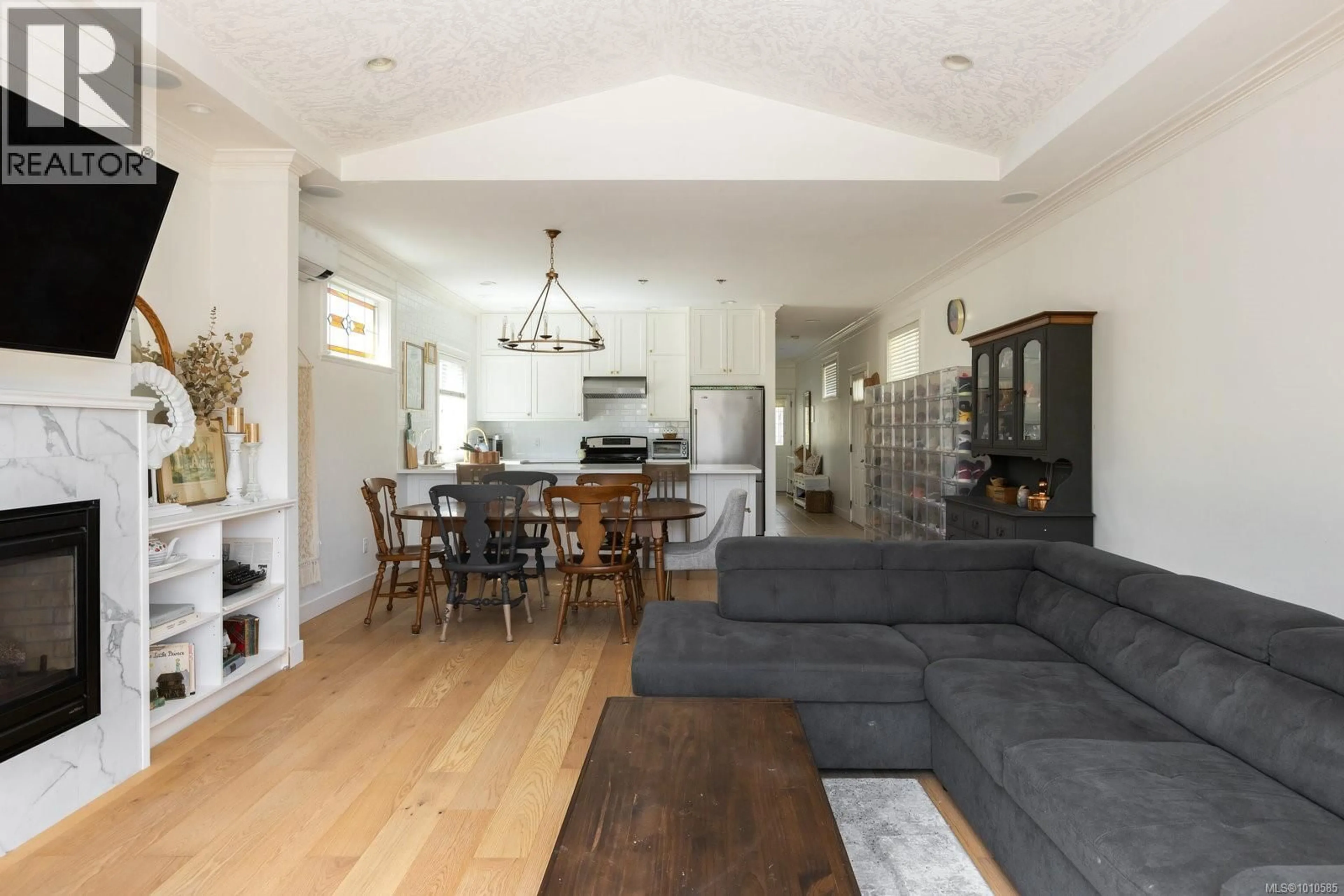 Open concept kitchen, unknown for 9937 SWIFTSURE PLACE, Sidney British Columbia V8L4E3