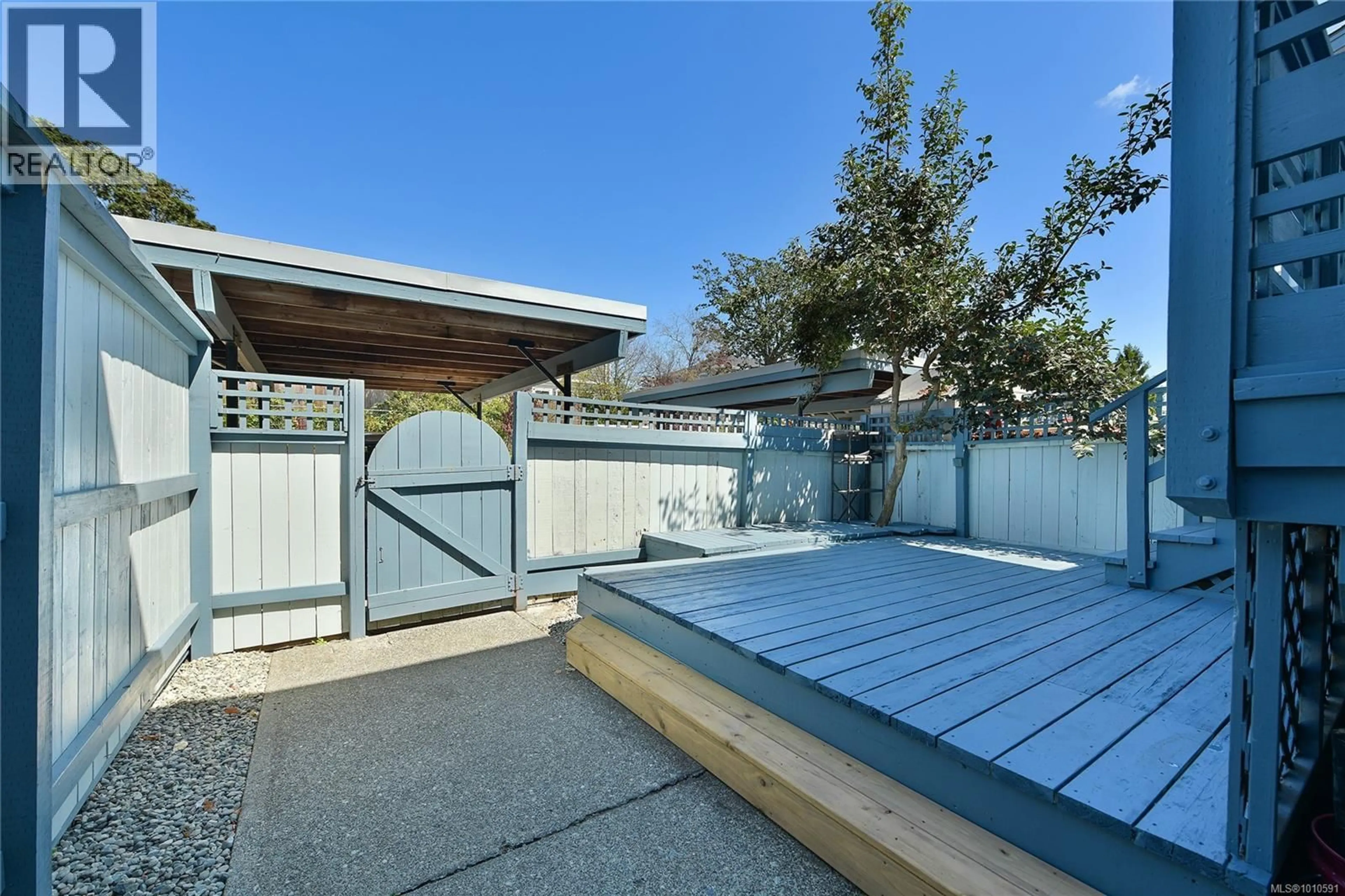 Patio, street for 12 - 3987 GORDON HEAD ROAD, Saanich British Columbia V8N3X5