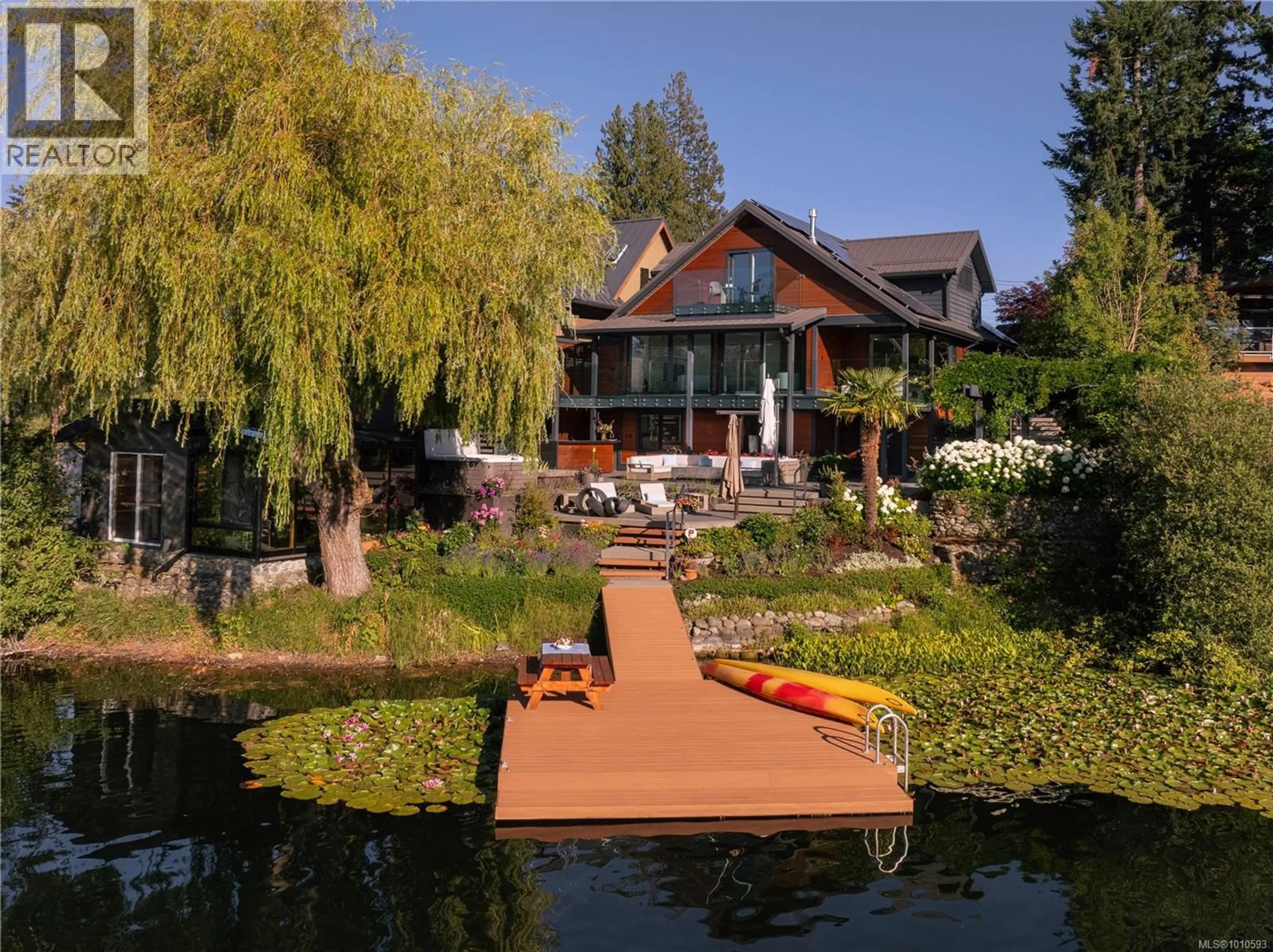 Patio, water/lake/river/ocean view for 1069 TRILLIUM ROAD, Langford British Columbia V9B4G3
