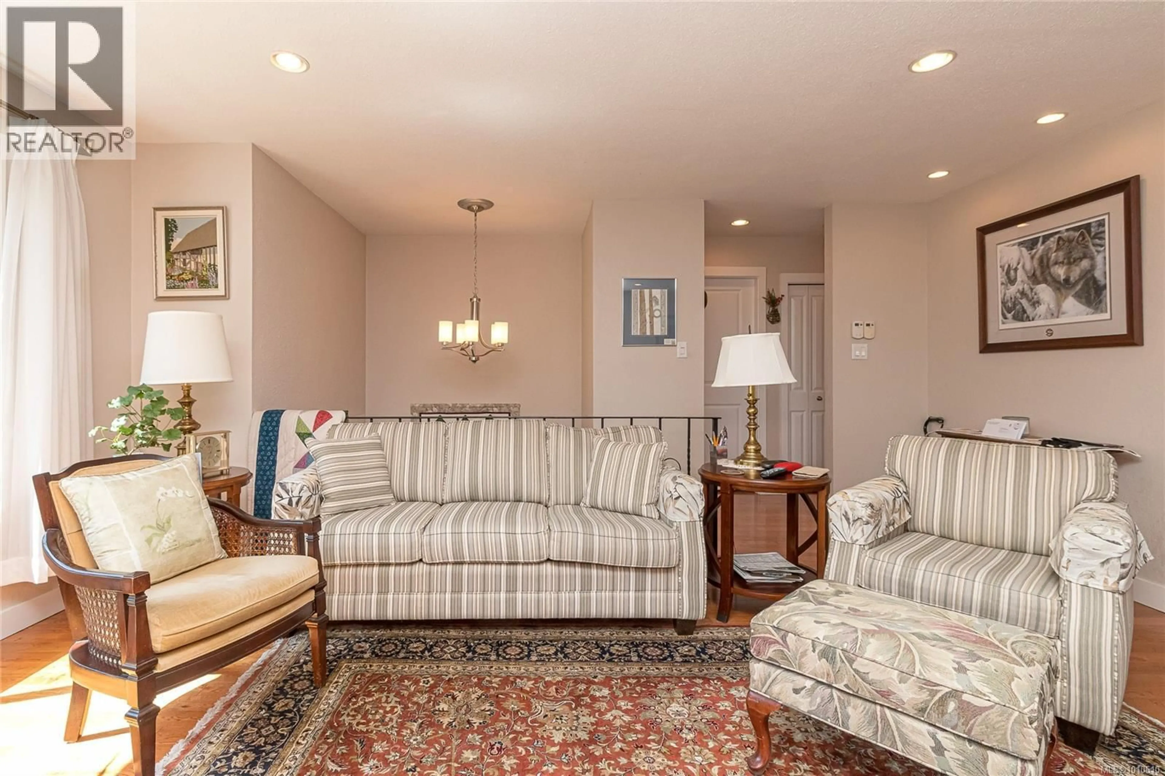 Living room with furniture, unknown for 2312 BRETHOUR AVENUE, Sidney British Columbia V8L2A3