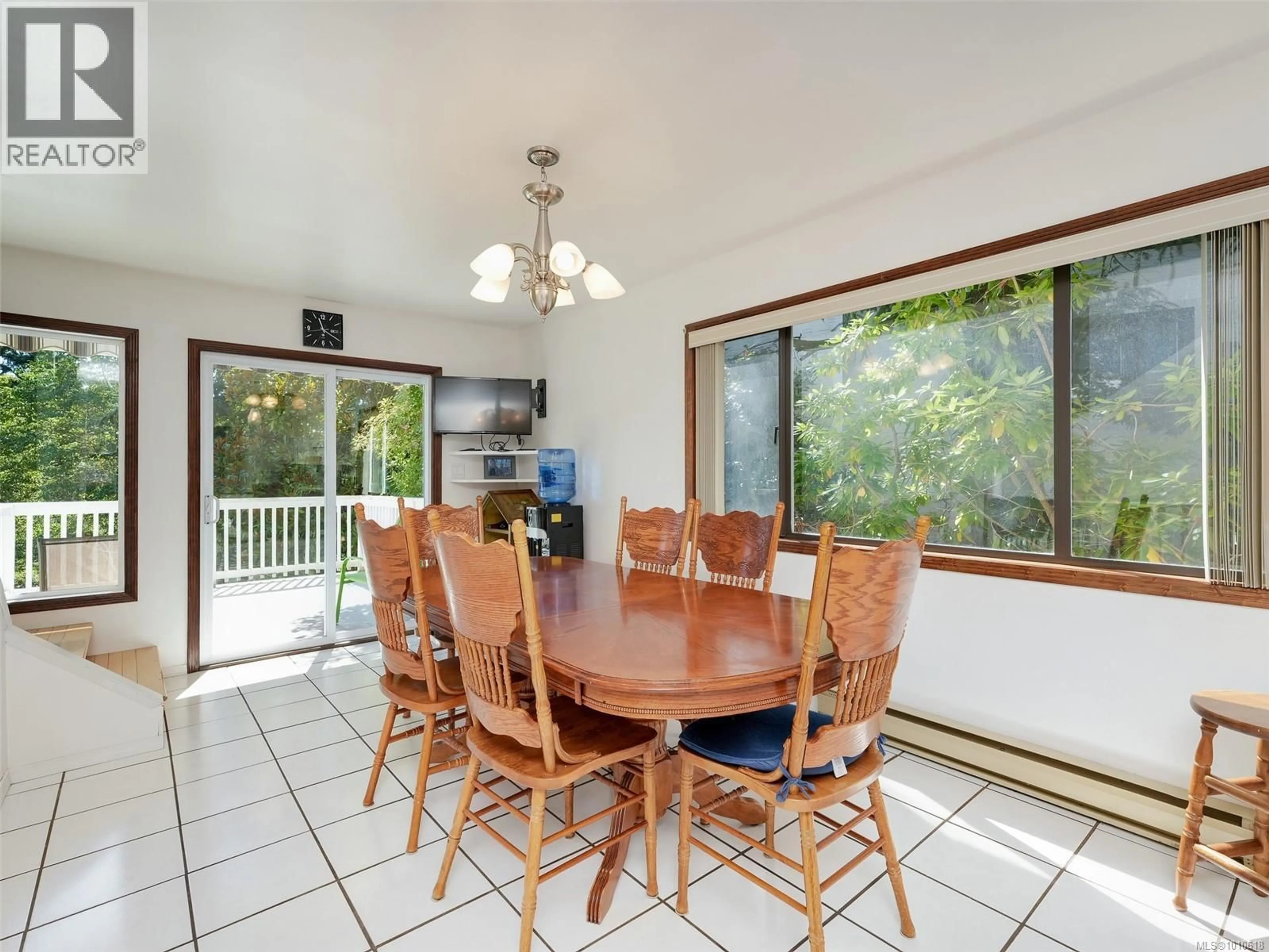 Dining room, unknown for 5255 HANOVER PLACE, Saanich British Columbia V8Y2C7