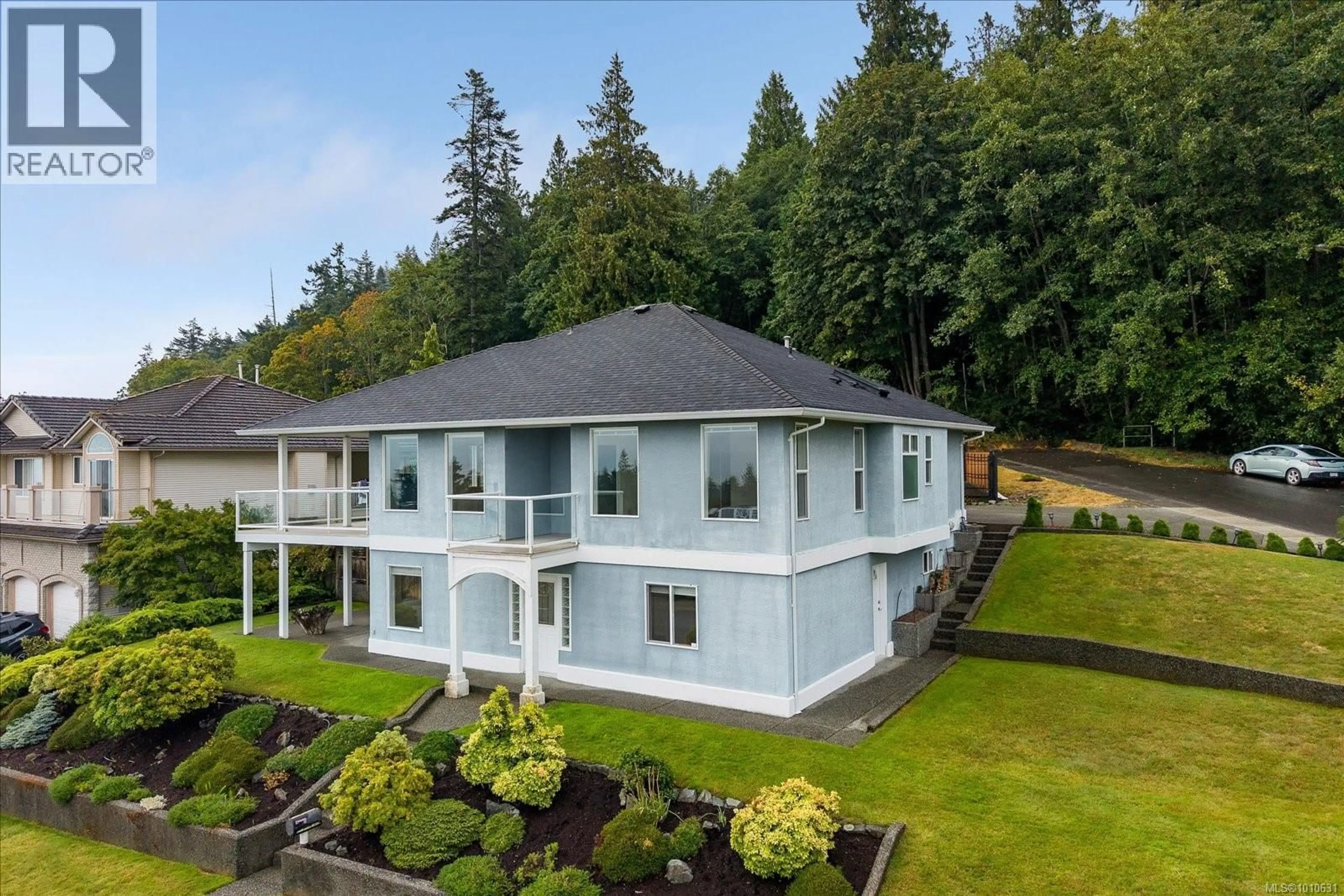 A pic from outside/outdoor area/front of a property/back of a property/a pic from drone, unknown for 4072 EAGLE VIEW DRIVE, Nanaimo British Columbia V9T6B4