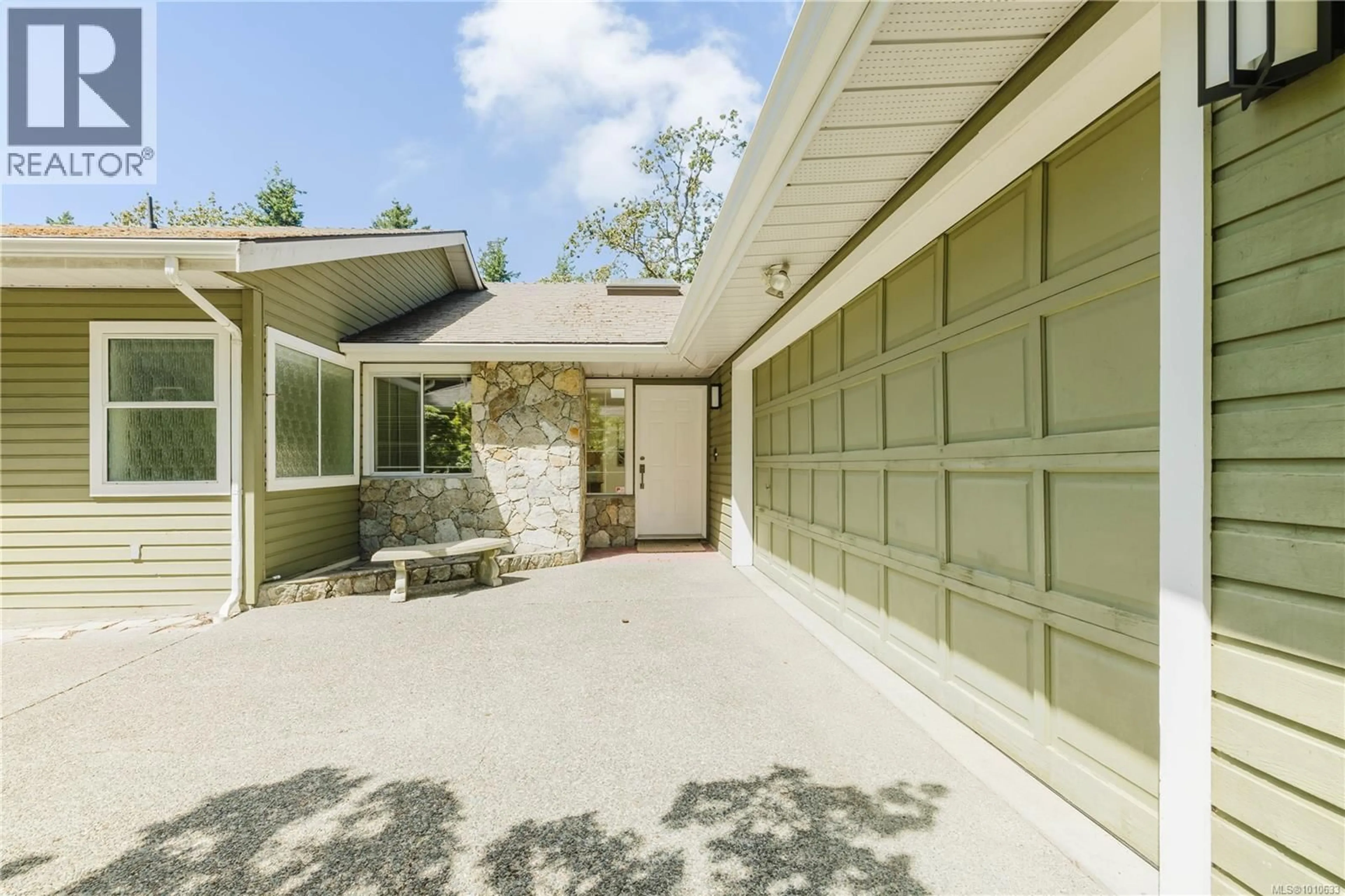 Unknown for 4338 FAITHWOOD ROAD, Saanich British Columbia V8X4Z6