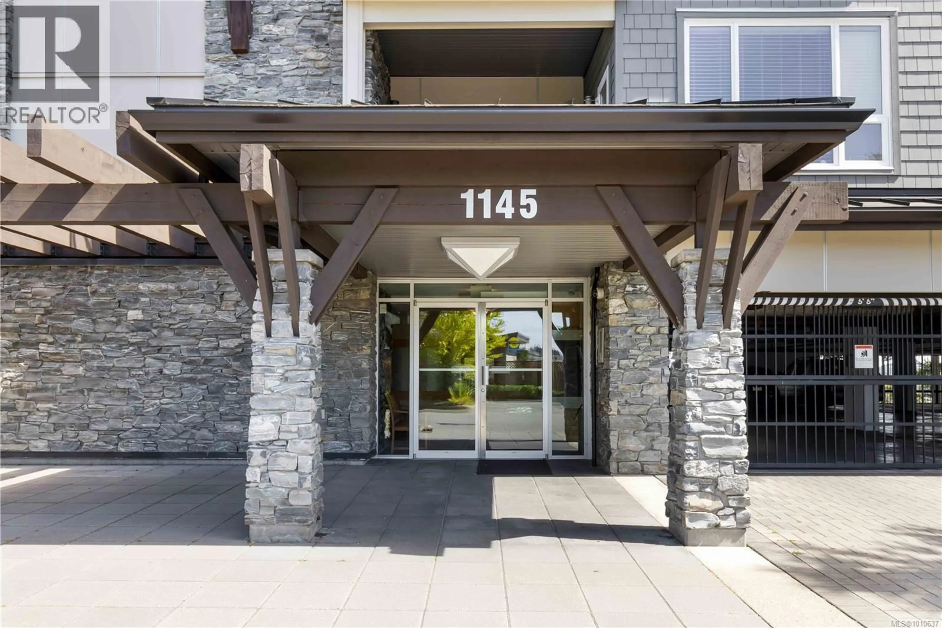 Indoor foyer for 209 - 1145 SIKORSKY ROAD, Langford British Columbia V9B0M8
