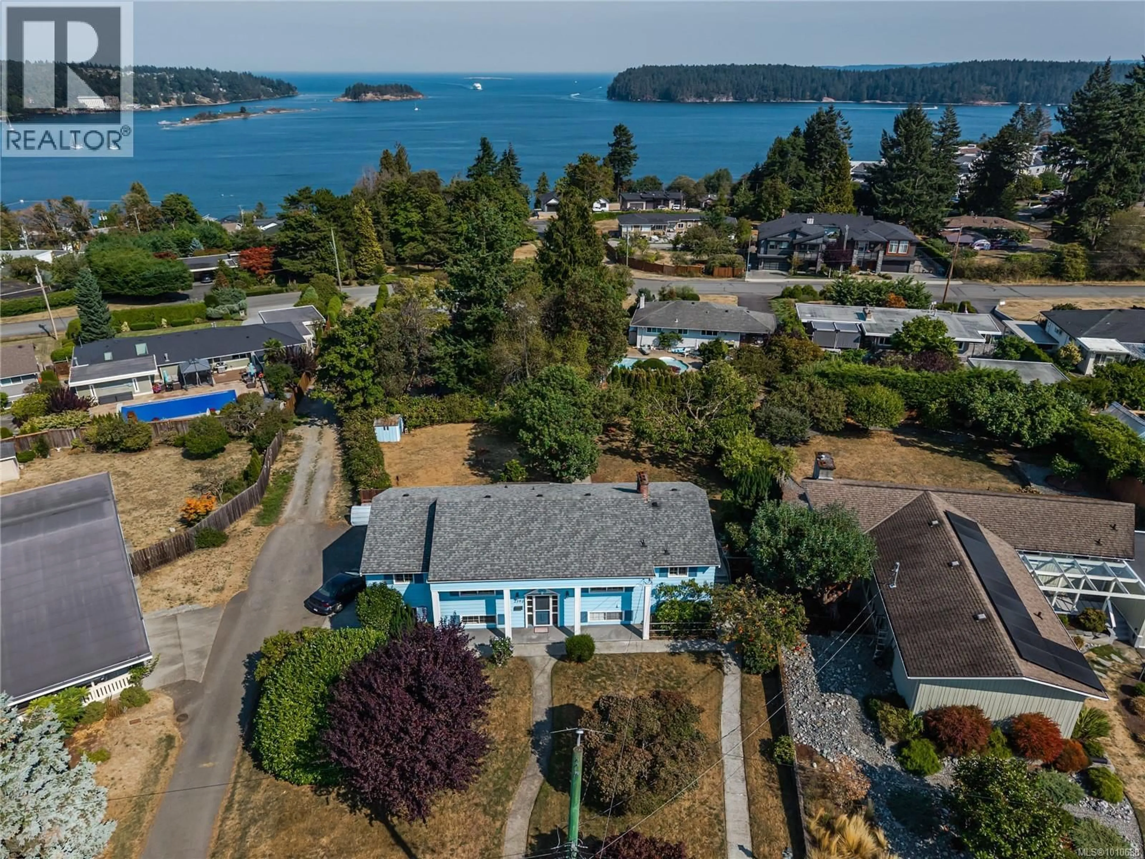A pic from outside/outdoor area/front of a property/back of a property/a pic from drone, water/lake/river/ocean view for 2540 HOLYROOD DRIVE, Nanaimo British Columbia V9S4K9