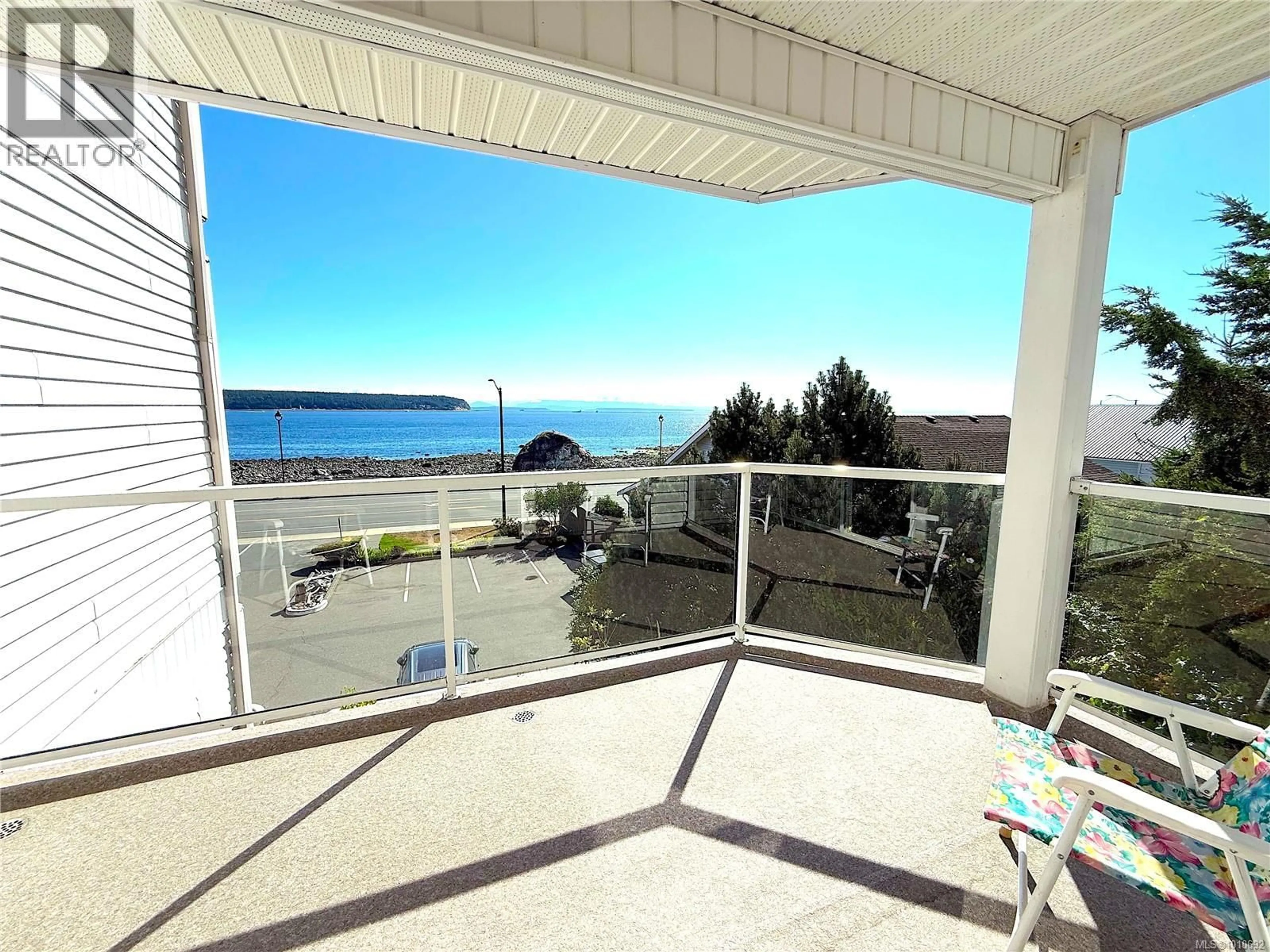 Patio, water/lake/river/ocean view for 201 - 1216 ISLAND HIGHWAY, Campbell River British Columbia V9W1B5