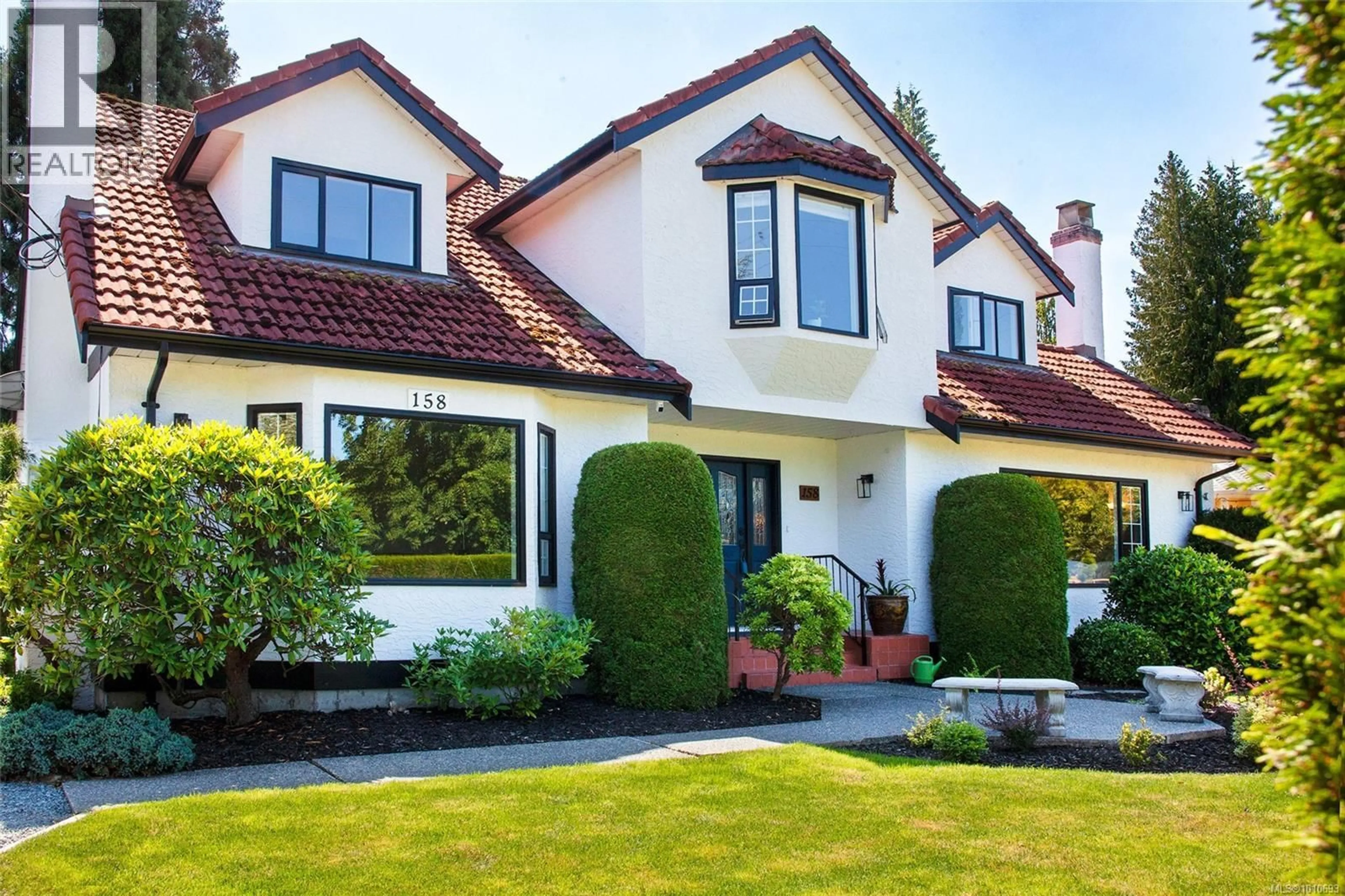 Home with brick exterior material, street for 158 CRESCENT ROAD EAST, Qualicum Beach British Columbia V9K1L6