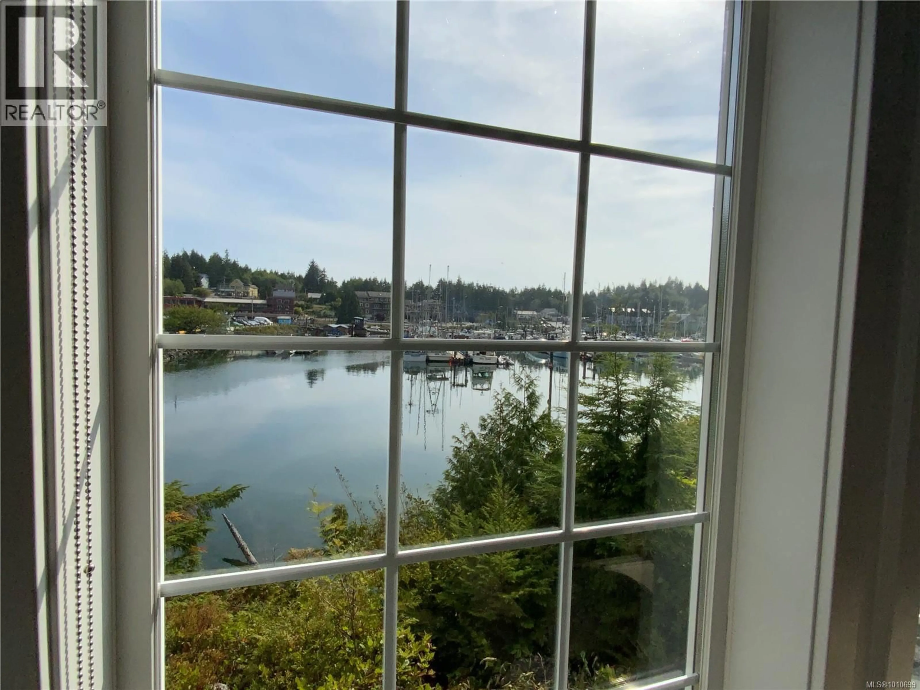 A pic of a room for 802 - 1971 HARBOUR DRIVE, Ucluelet British Columbia V0R3A0