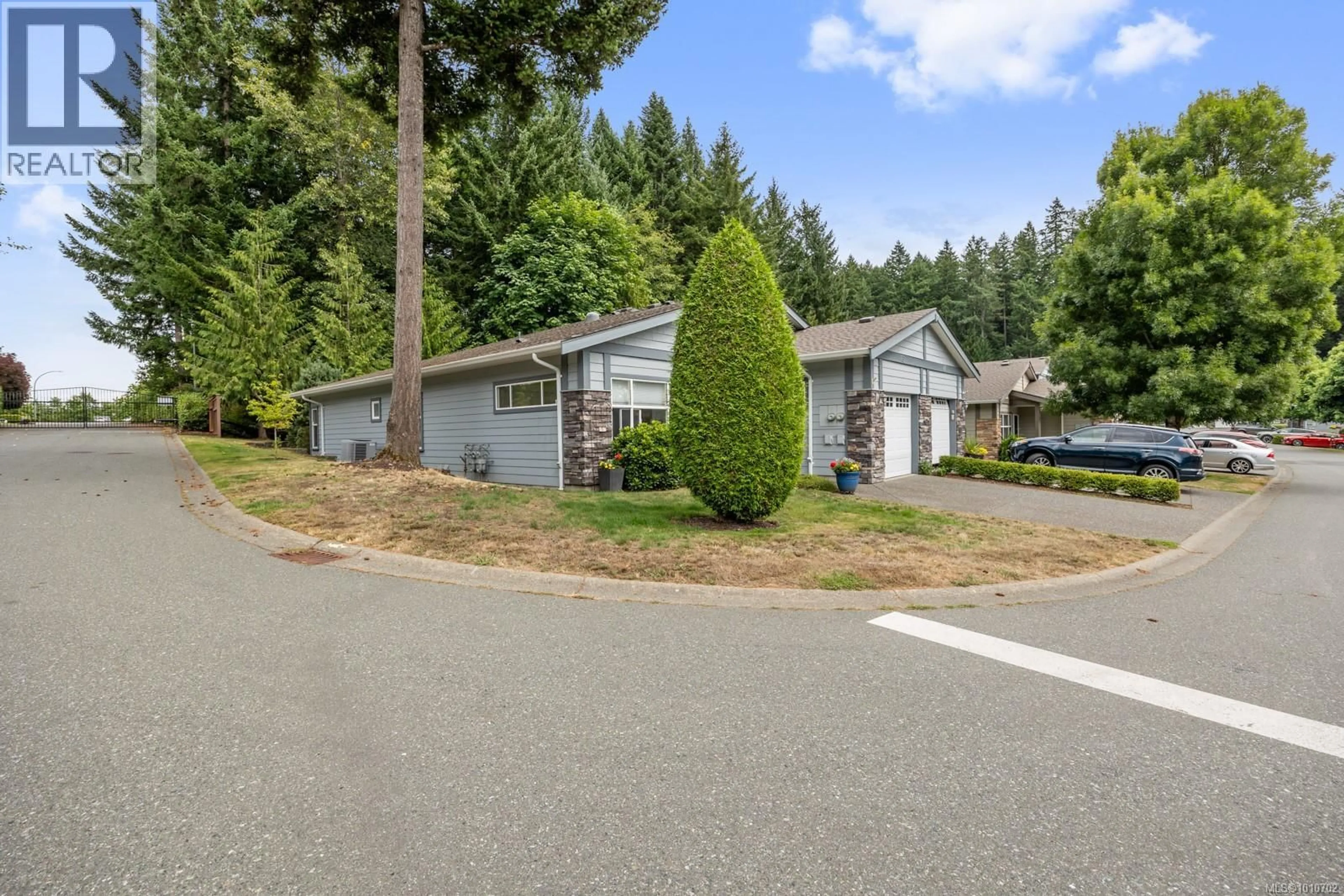 A pic from outside/outdoor area/front of a property/back of a property/a pic from drone, unknown for 85 - 2001 BLUE JAY PLACE, Courtenay British Columbia V9N4A8
