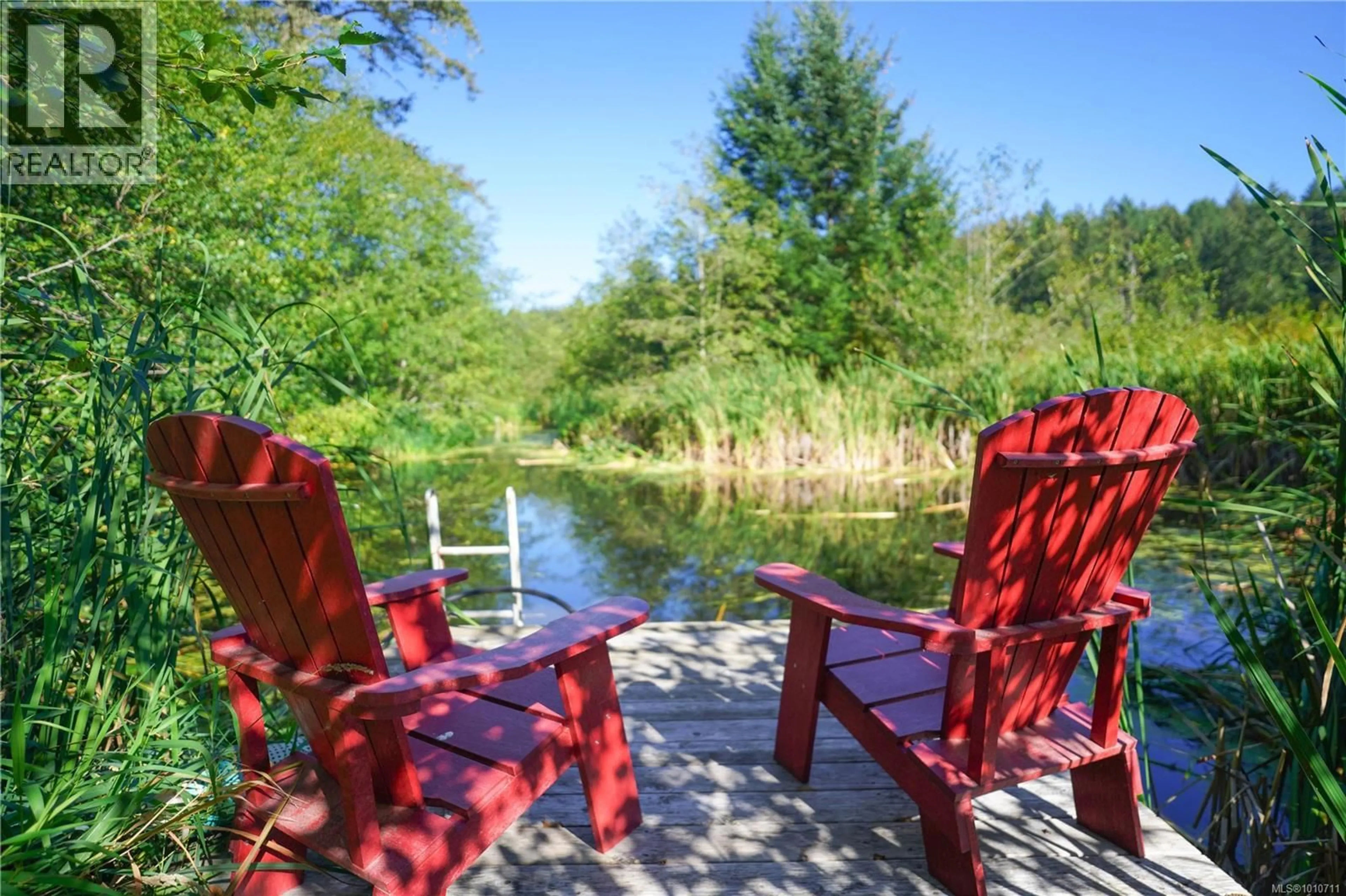 Patio, water/lake/river/ocean view for 121 PEREGRINE WAY, Salt Spring British Columbia V8K2M1