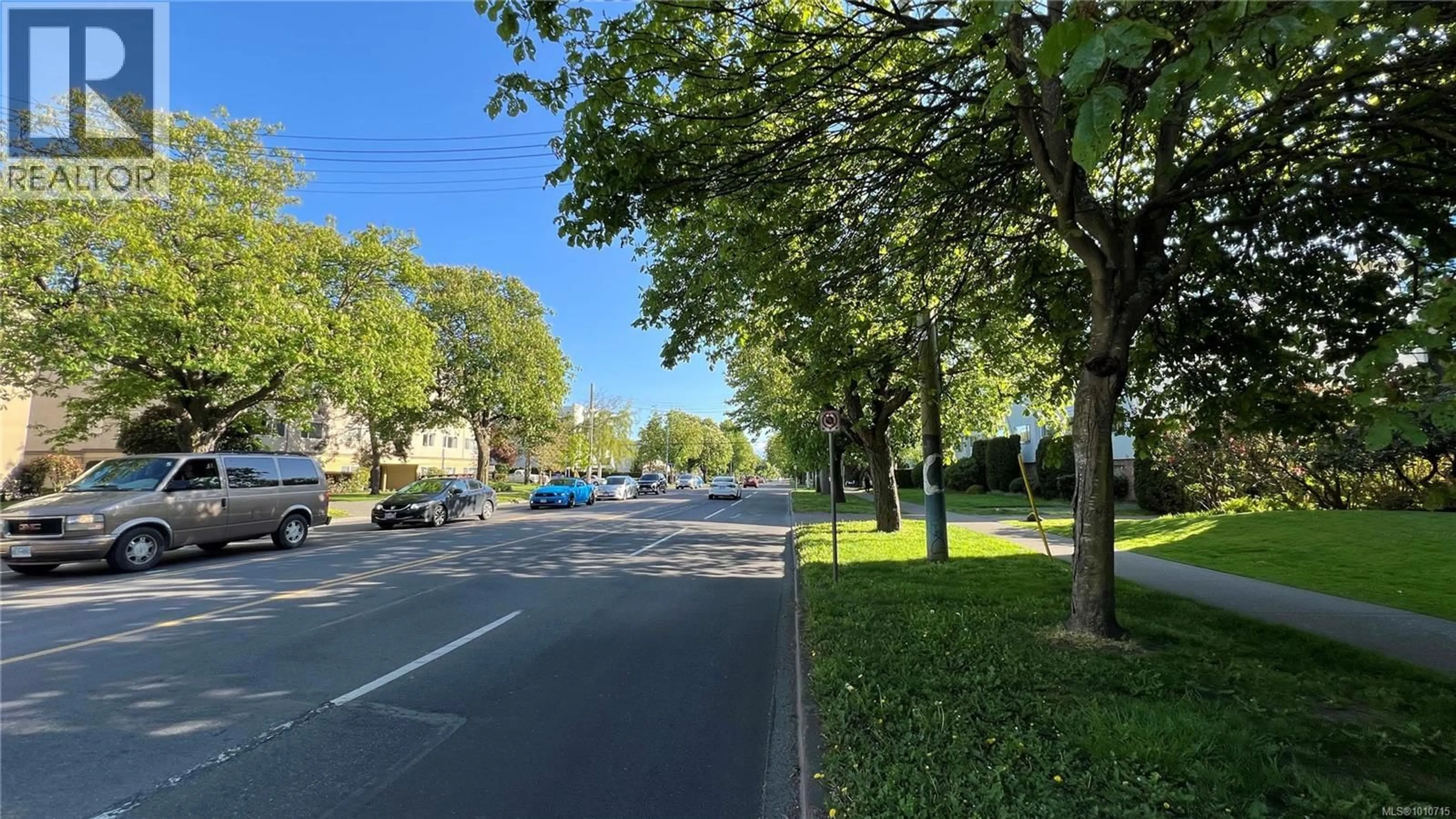 Parking for 103 - 924 COOK STREET, Victoria British Columbia V8Z3Z3