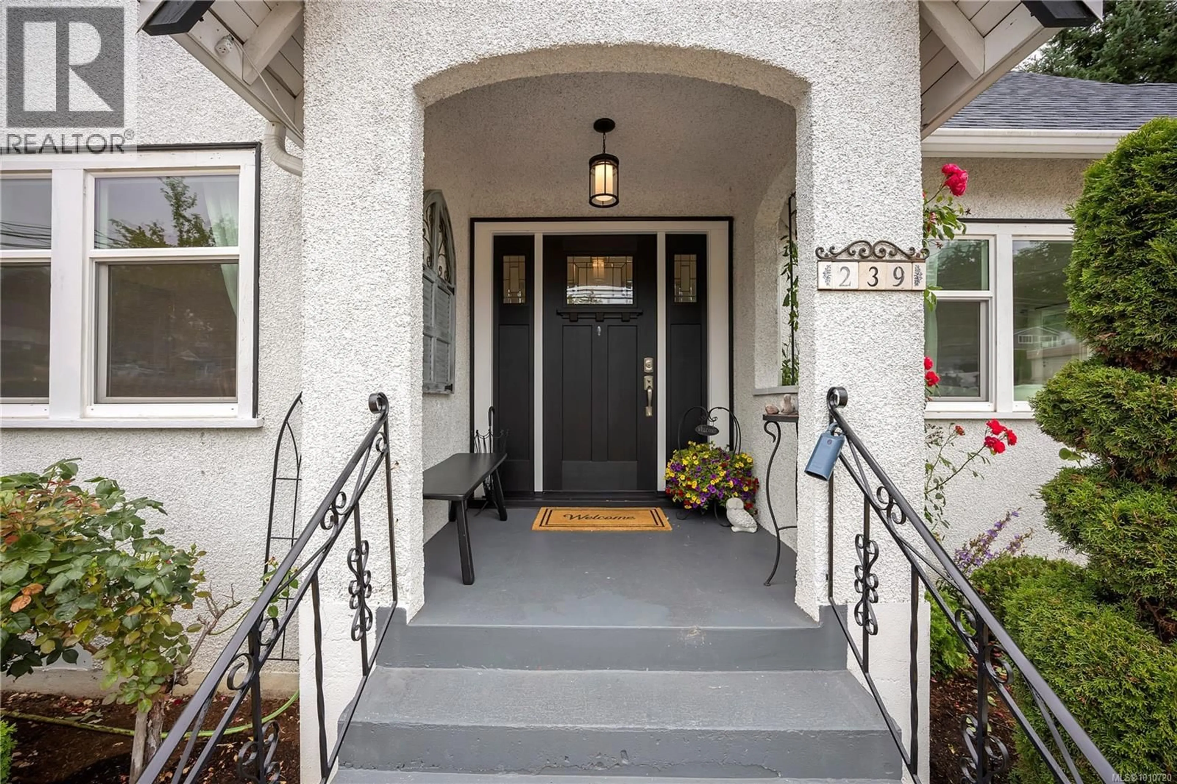 Indoor entryway for 239 BAYVIEW AVENUE, Ladysmith British Columbia V9G1T3