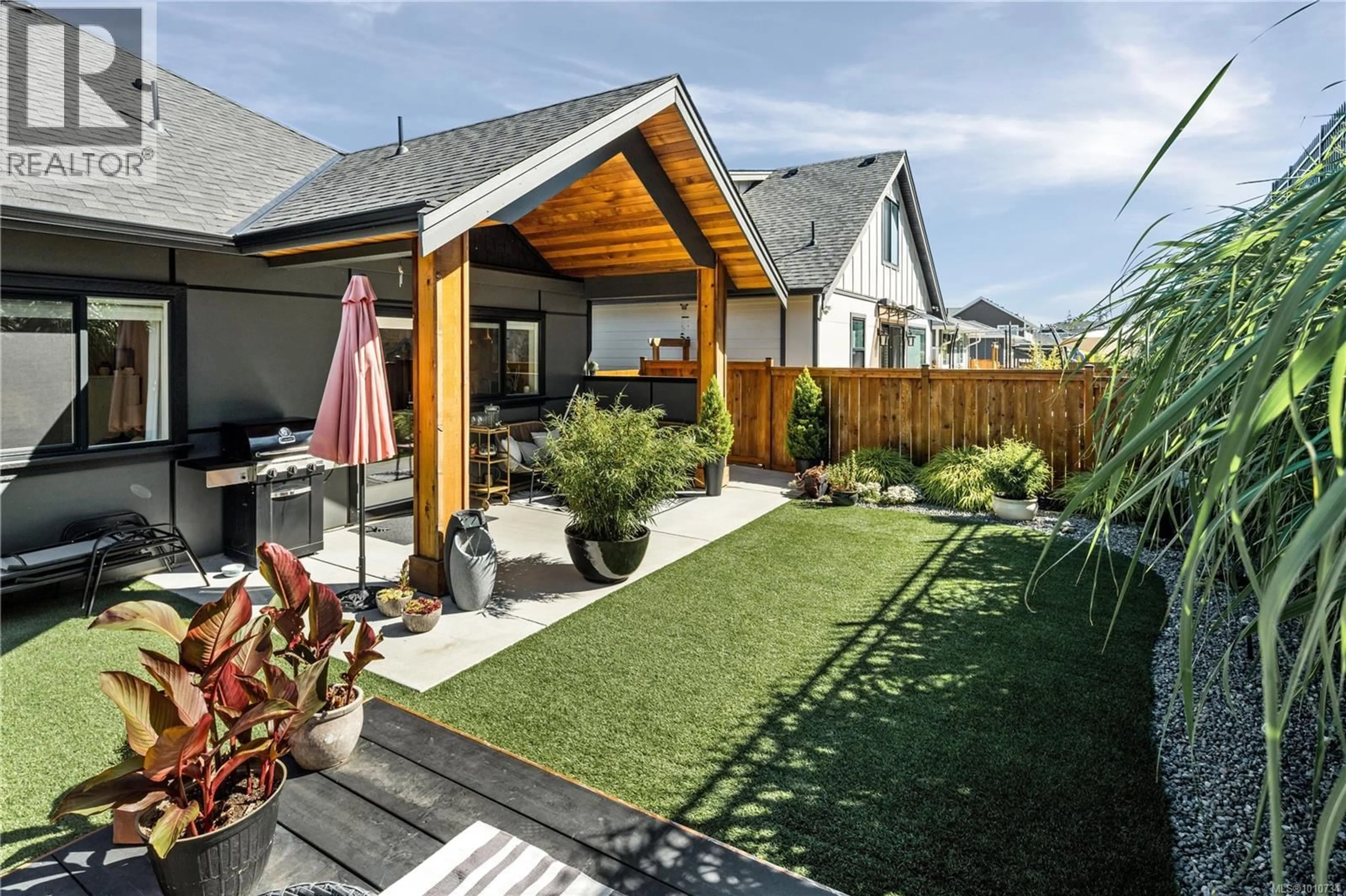 Patio, street for 2367 AZURITE CRESCENT, Langford British Columbia V9B0T9