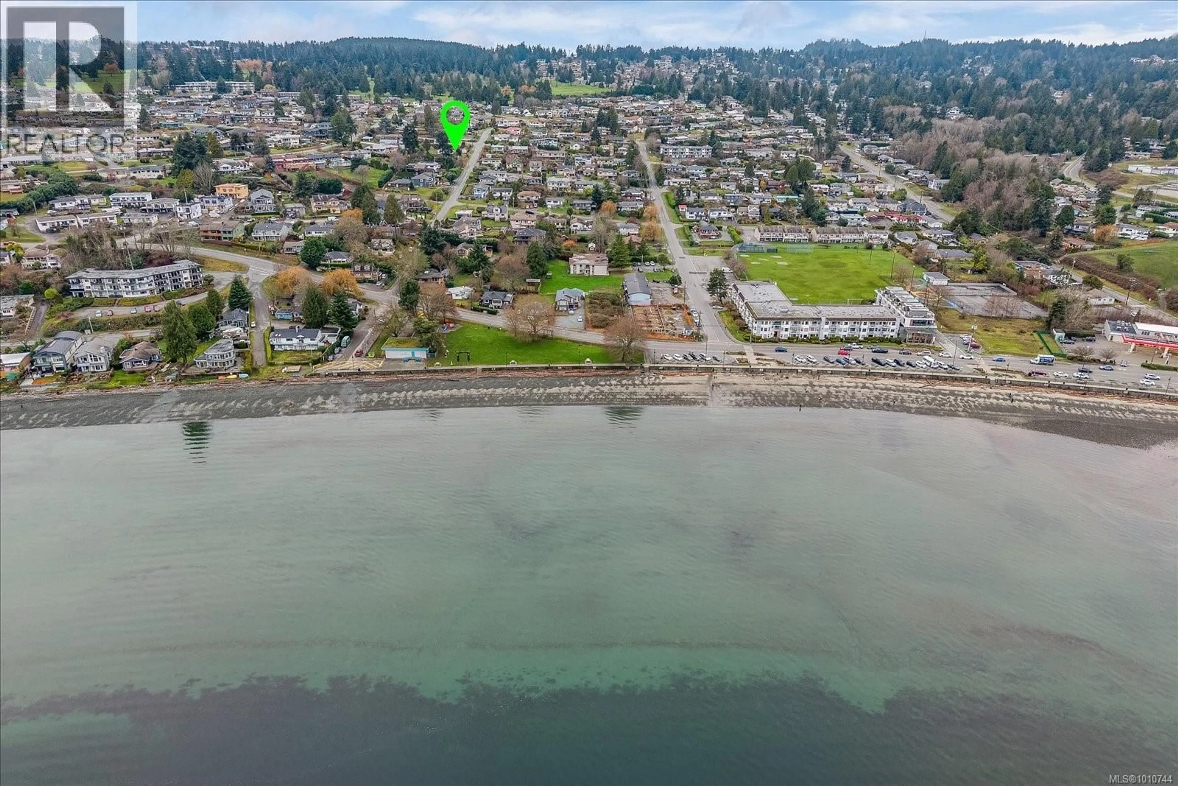 A pic from outside/outdoor area/front of a property/back of a property/a pic from drone, water/lake/river/ocean view for 1620 LOAT STREET, Nanaimo British Columbia V9S3L4