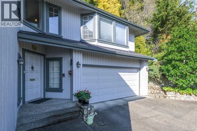 8742 PENDER PARK DRIVE, North Saanich 3