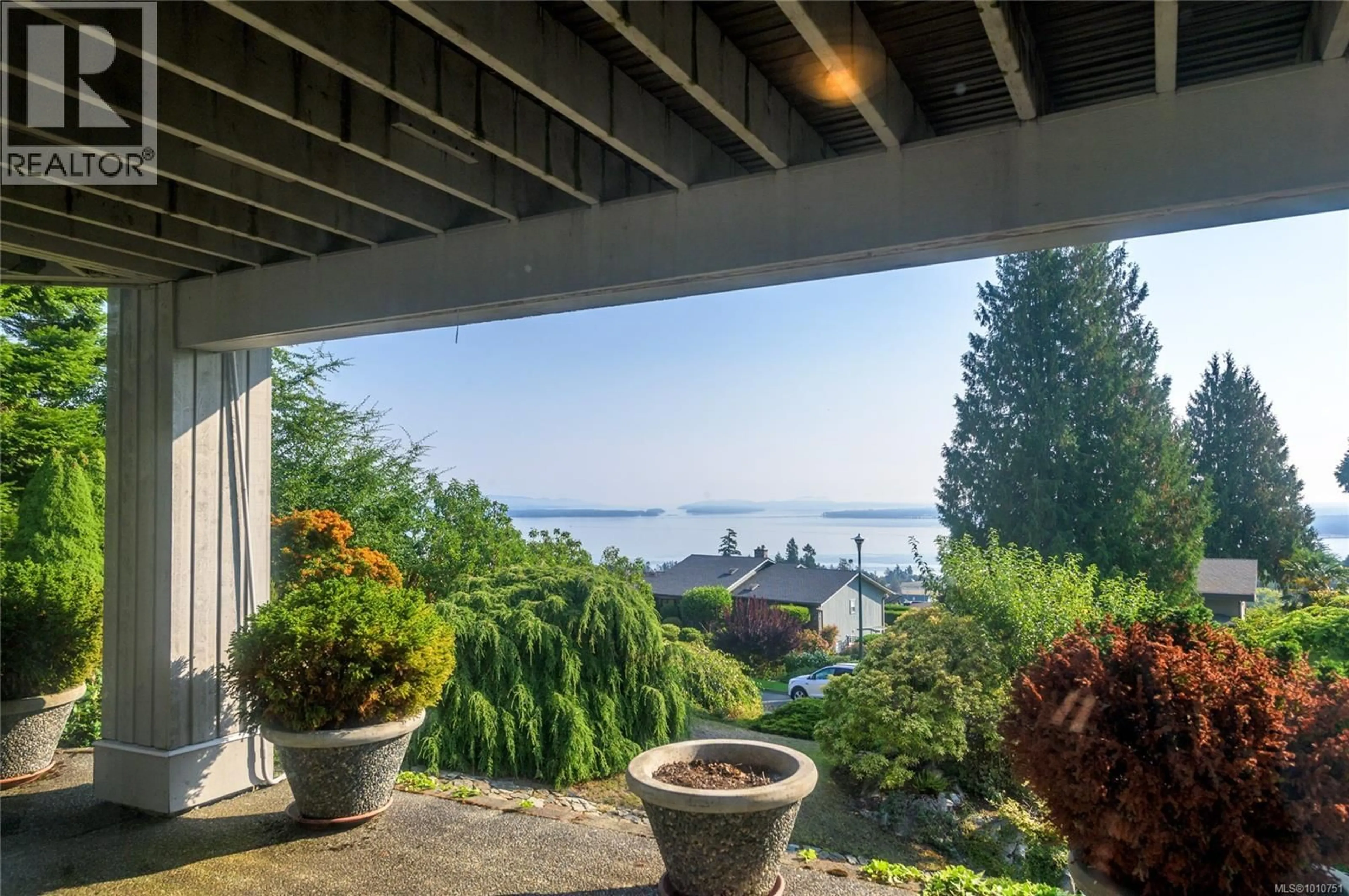 Patio, water/lake/river/ocean view for 8742 PENDER PARK DRIVE, North Saanich British Columbia V8L3Z5