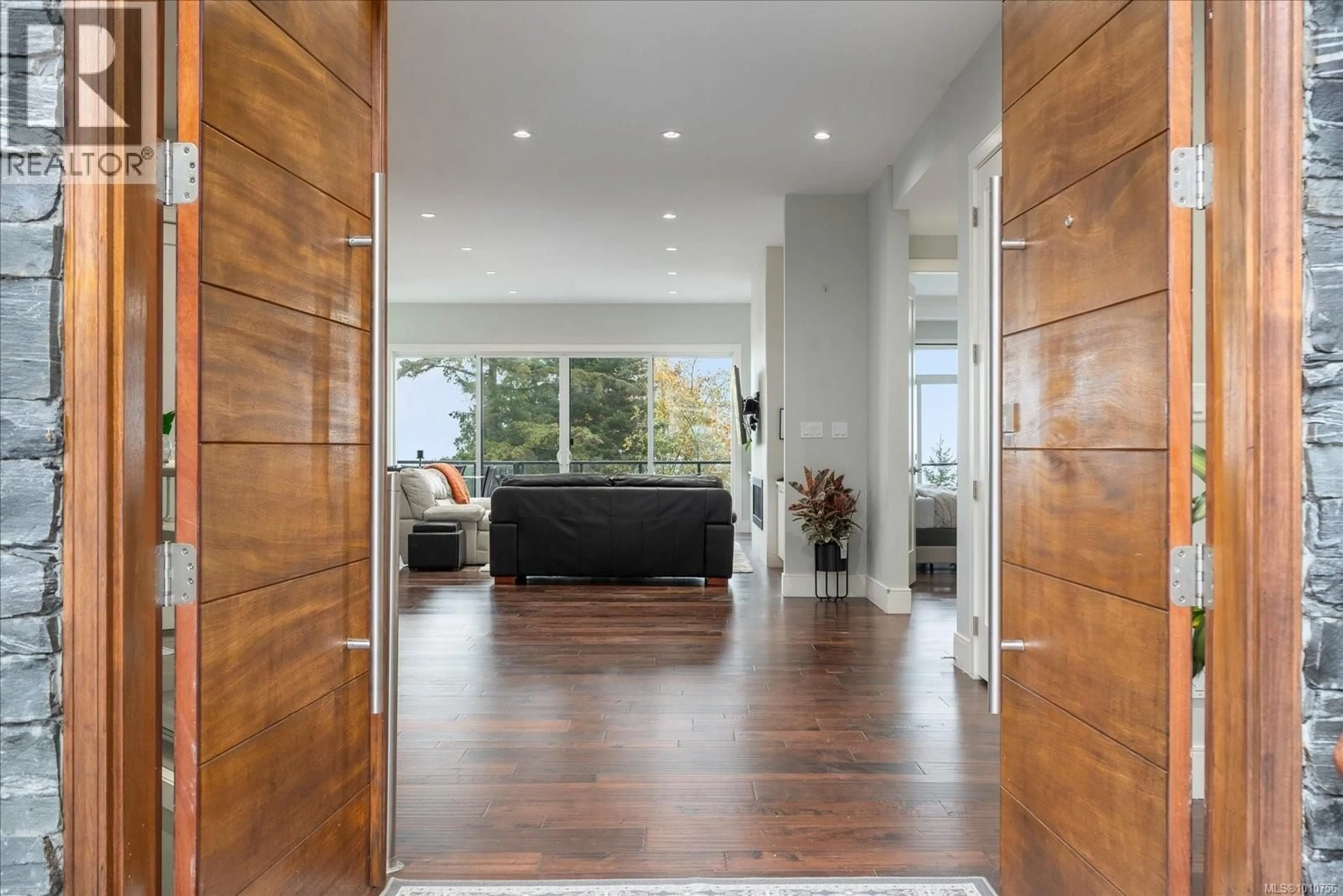 Indoor entryway for 4696 LAGUNA WAY, Nanaimo British Columbia V9T0A7
