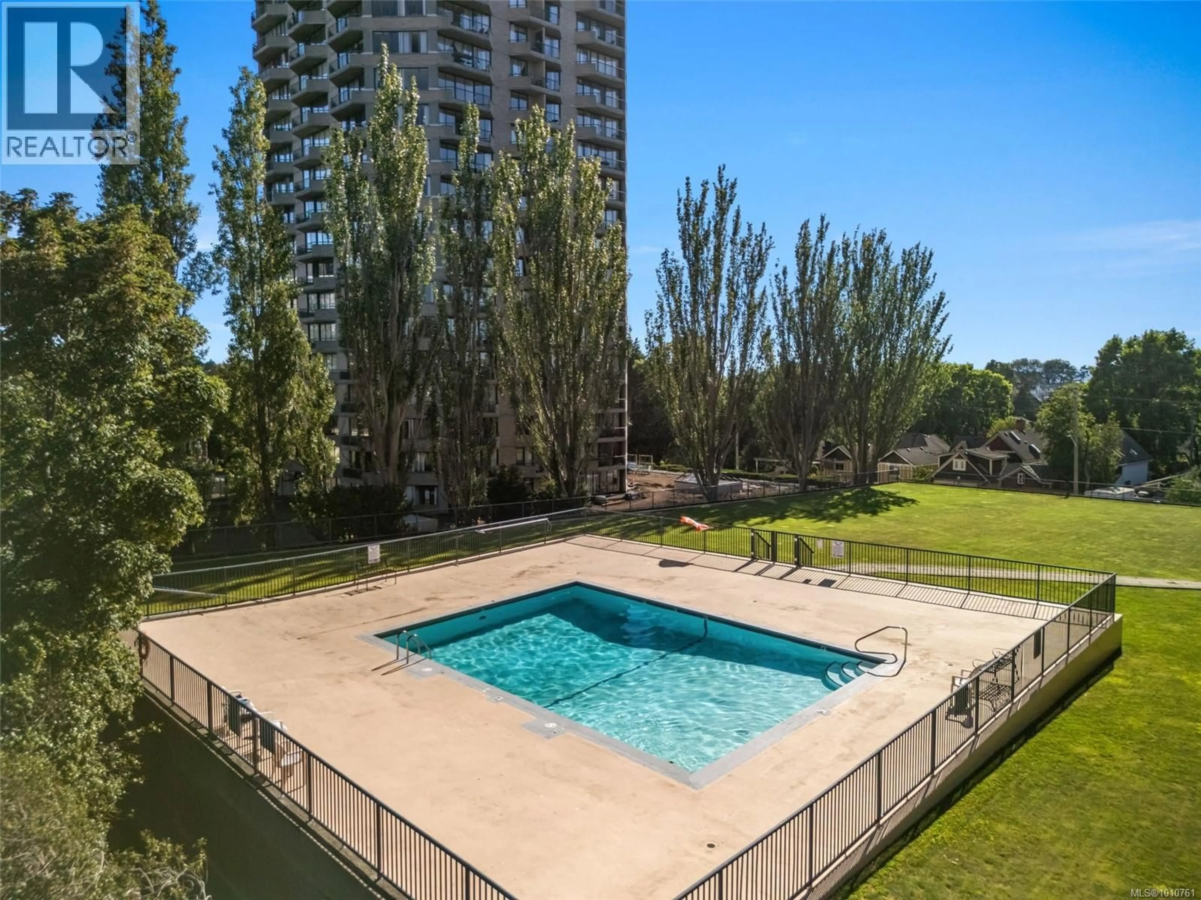 Pool for 904 - 647 MICHIGAN STREET, Victoria British Columbia V8V1S9