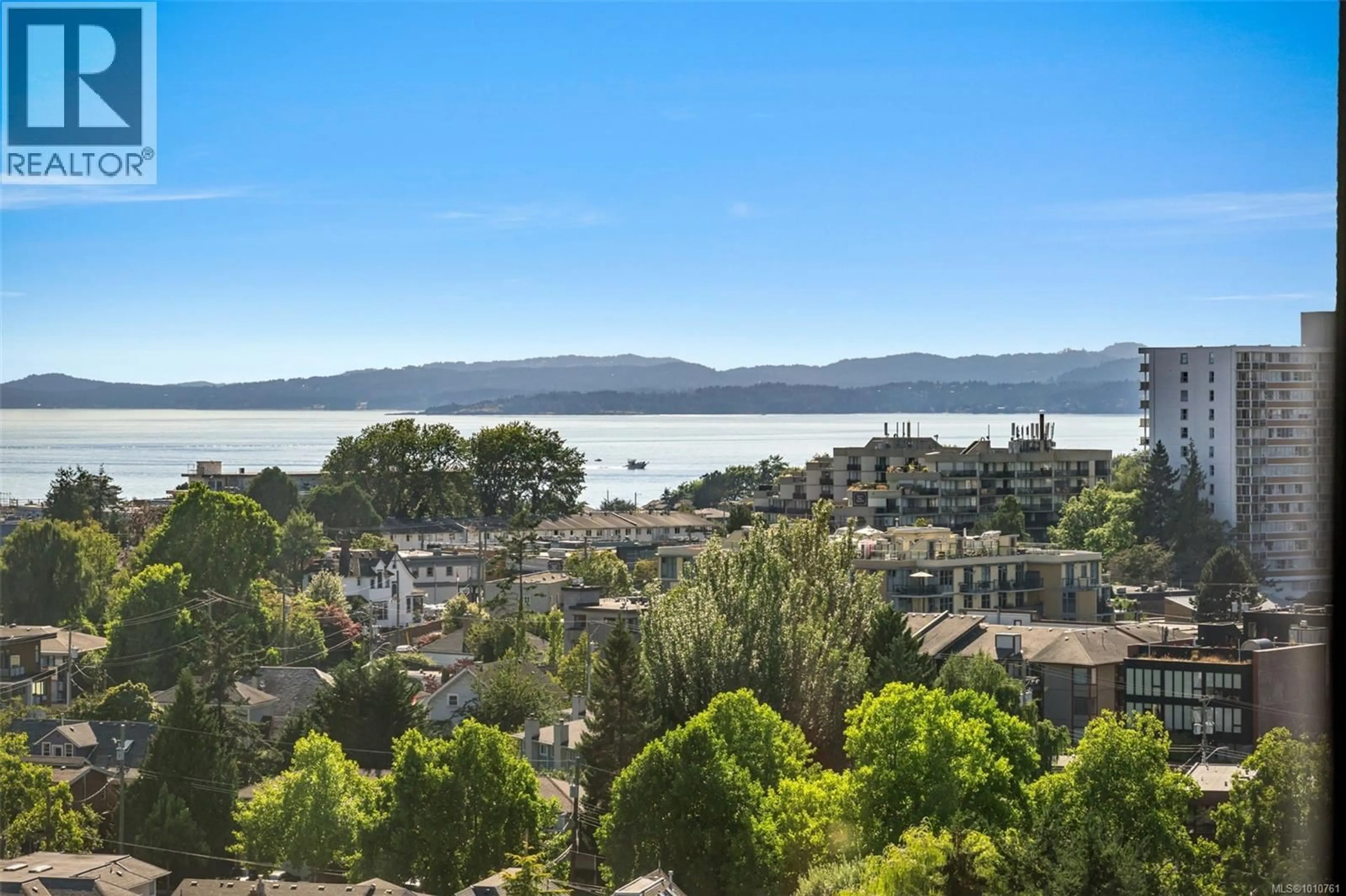 A pic from outside/outdoor area/front of a property/back of a property/a pic from drone, water/lake/river/ocean view for 904 - 647 MICHIGAN STREET, Victoria British Columbia V8V1S9