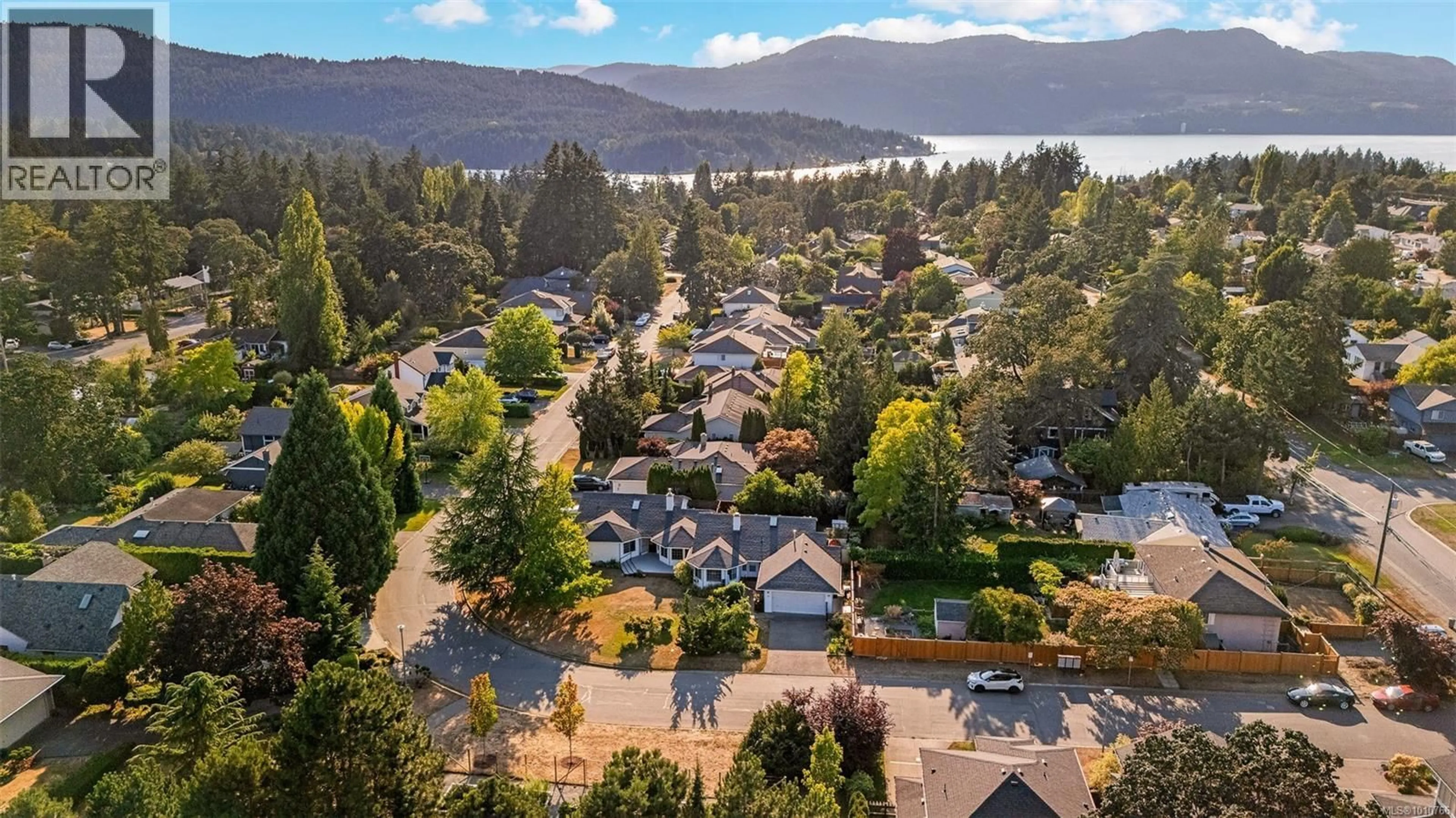 A pic from outside/outdoor area/front of a property/back of a property/a pic from drone, water/lake/river/ocean view for 1184 LUCILLE DRIVE, Central Saanich British Columbia V8M1H6