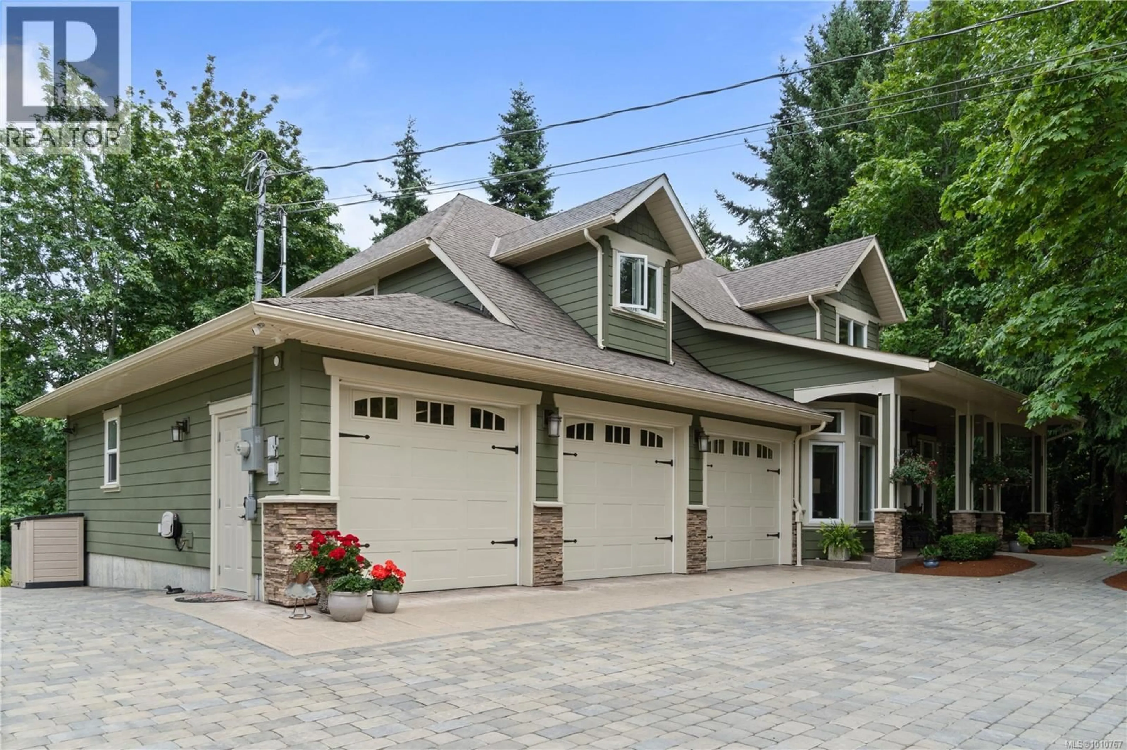 Home with vinyl exterior material, street for 11845 ALLISON WAY, Ladysmith British Columbia V9G1K7